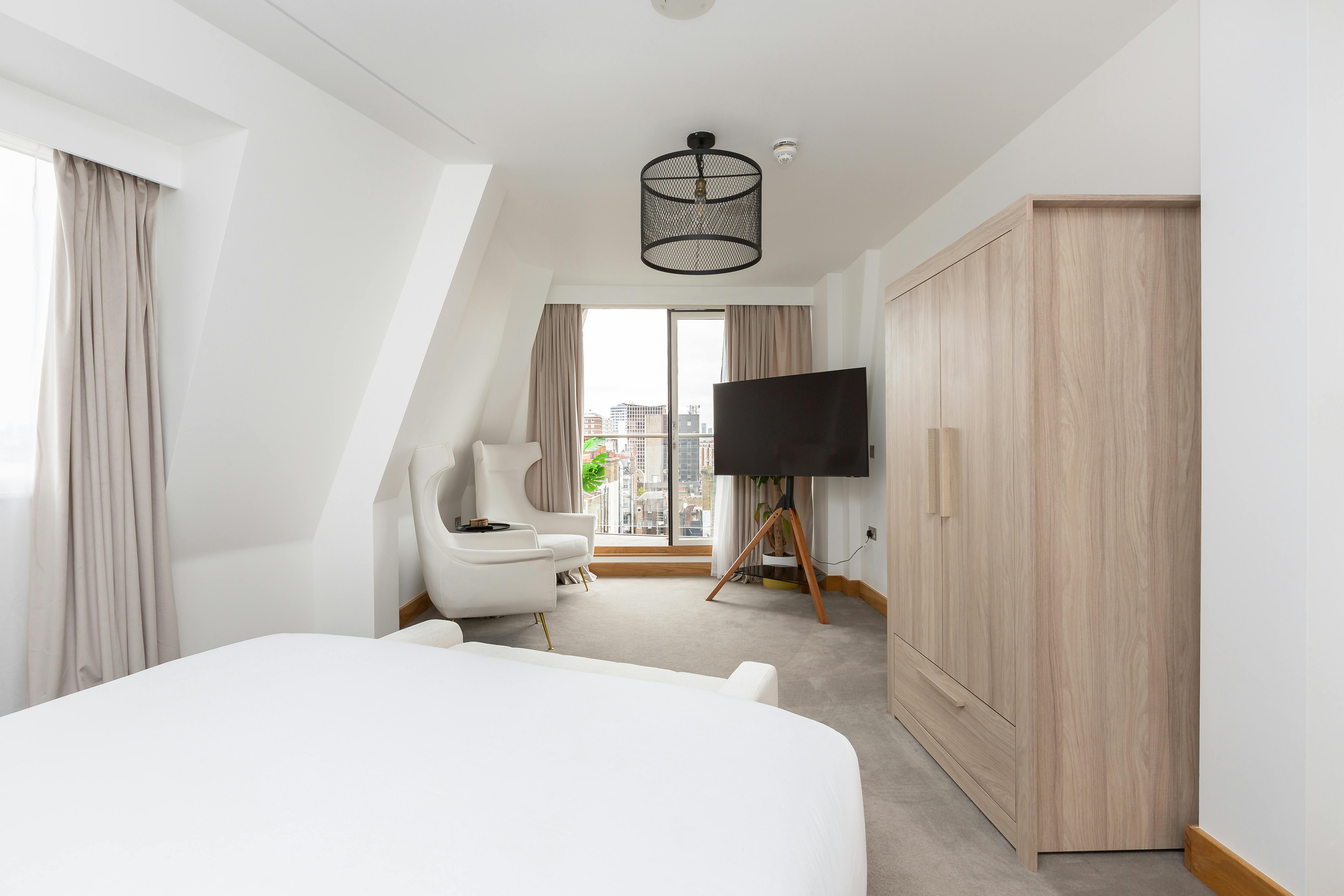Apartment London, 2 beds — photo 4