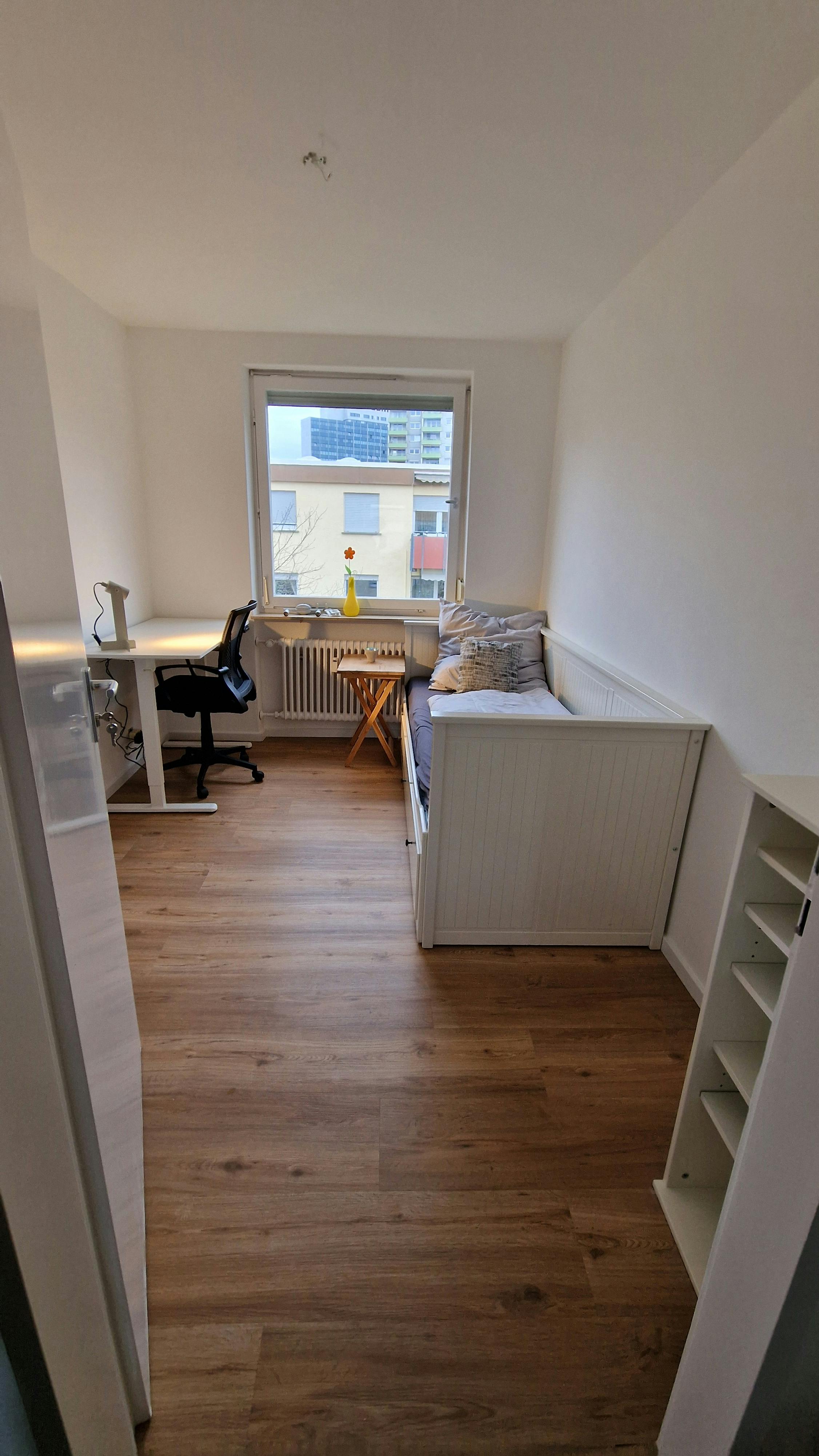 Private room for rent for €590 per month in Stuttgart, Tangegartstraße