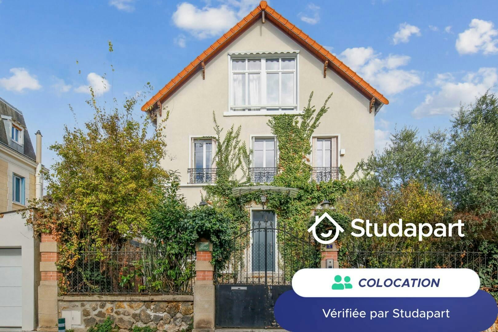 Pièce à Colombes
