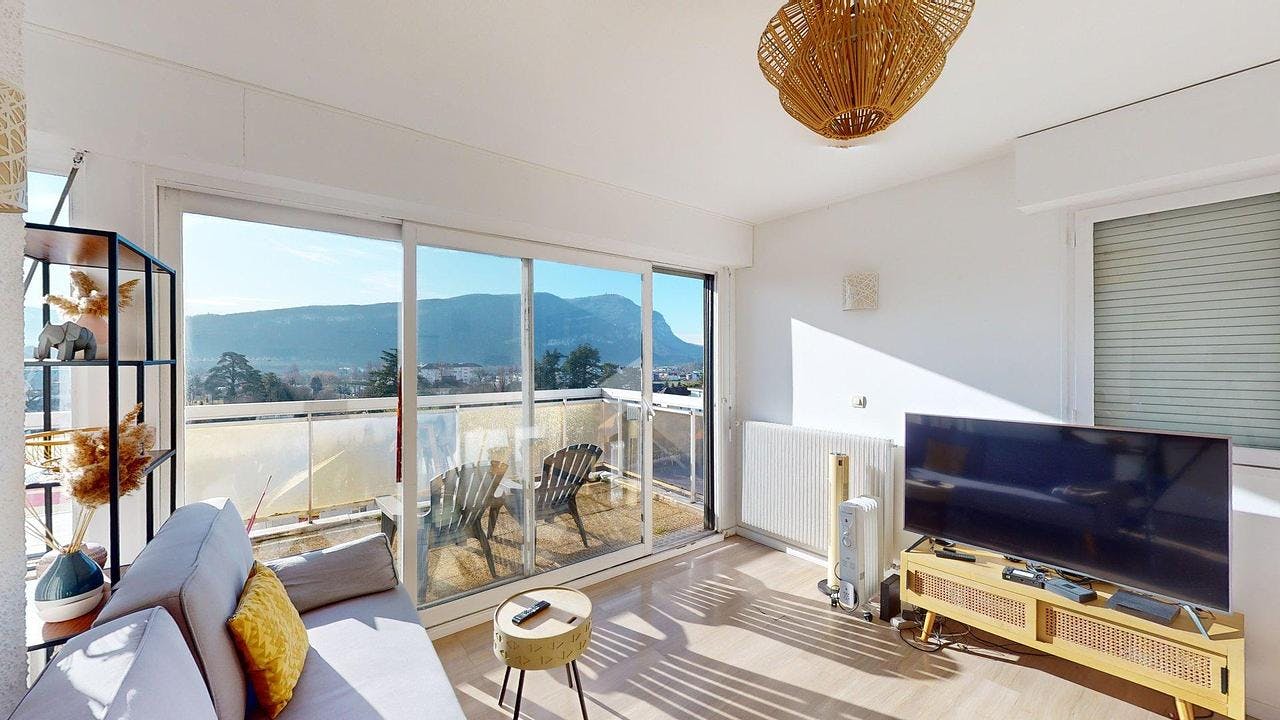 Private room for rent for €750 per month in Ambilly, Rue de la Zone