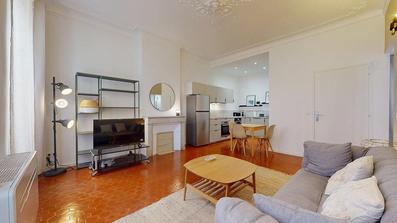 Квартира за оренду для 820 EUR на місяць у Toulon, Rue Truguet