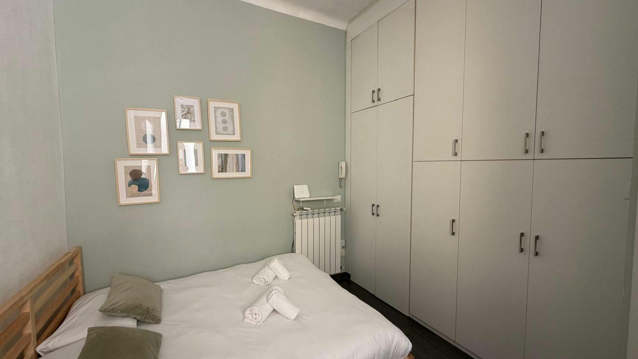 Studio for rent for €1 per month in Milan, Via Cadore