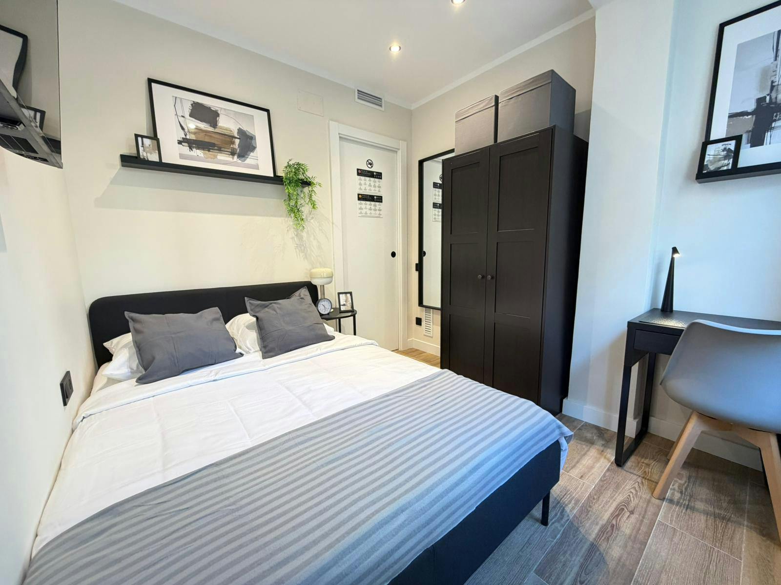 Single room Barcelona, 1 bed, 13m² — photo 11