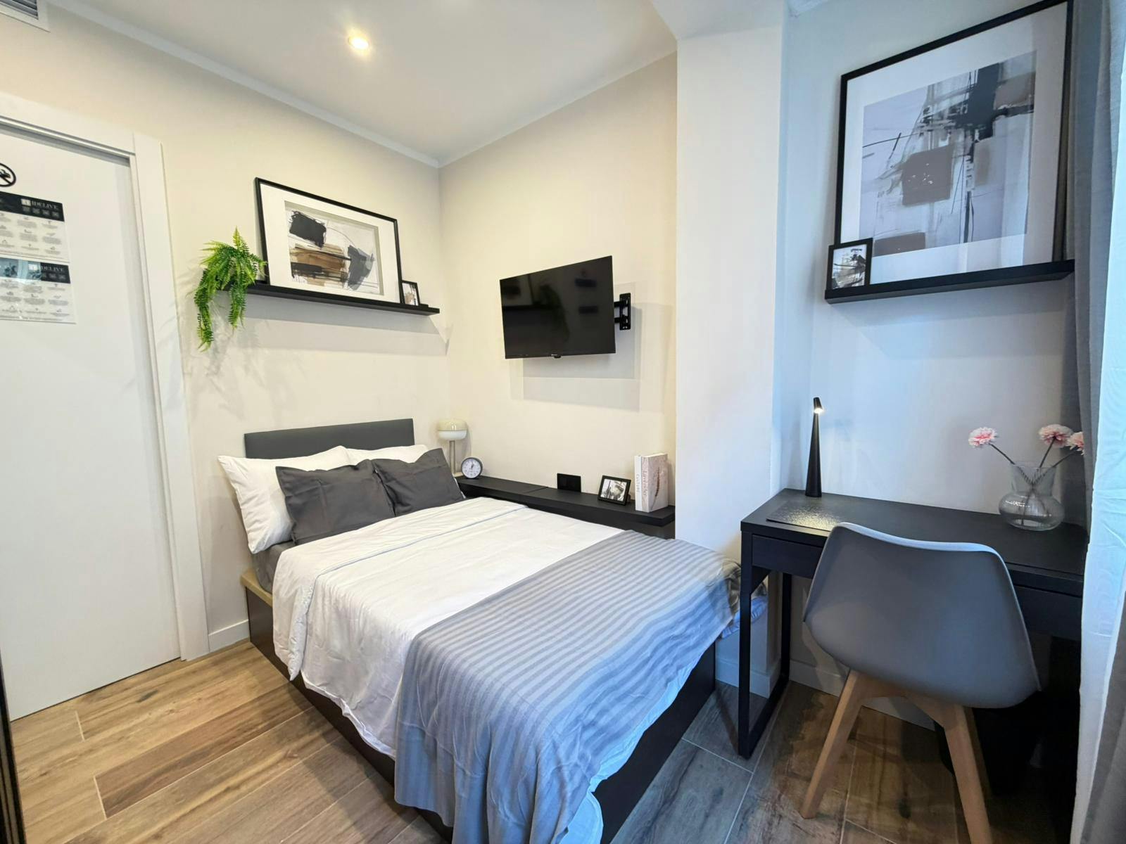 preview gallery tile