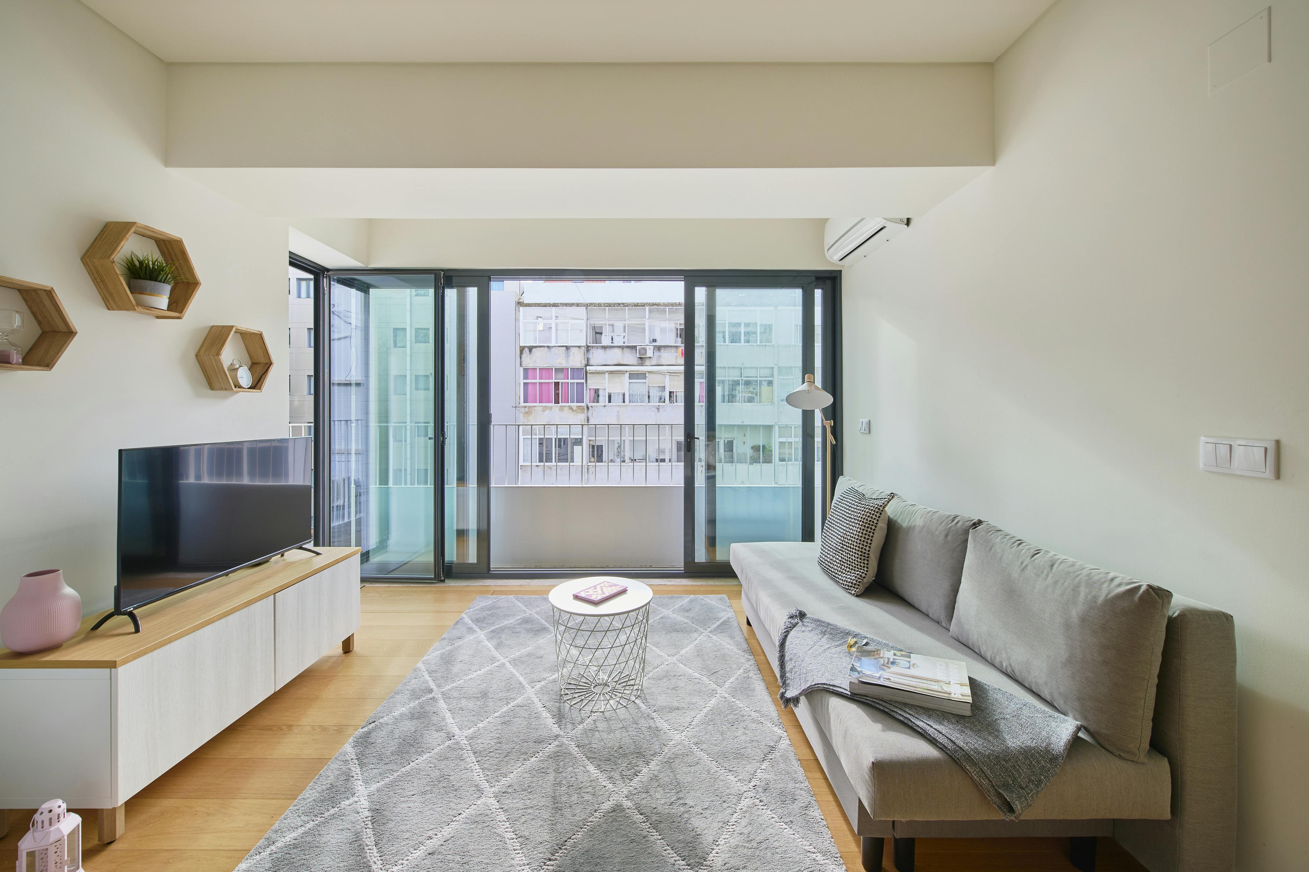 Appartamento in affitto a 1700 € al mese a Lisbon, Rua Gonçalves Crespo