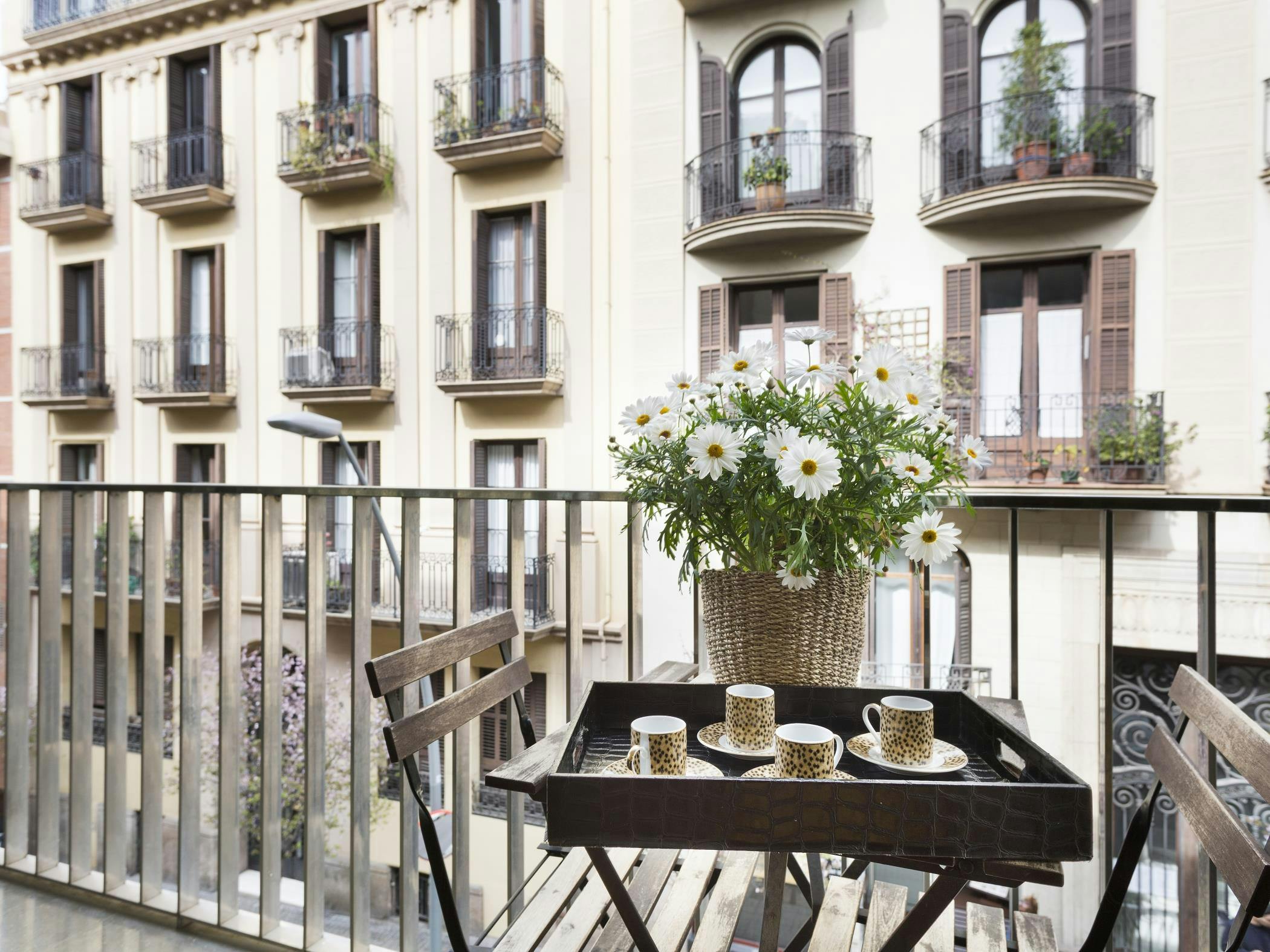 Apartment for rent for €2,750 per month in Barcelona, Carrer de Prats de Molló