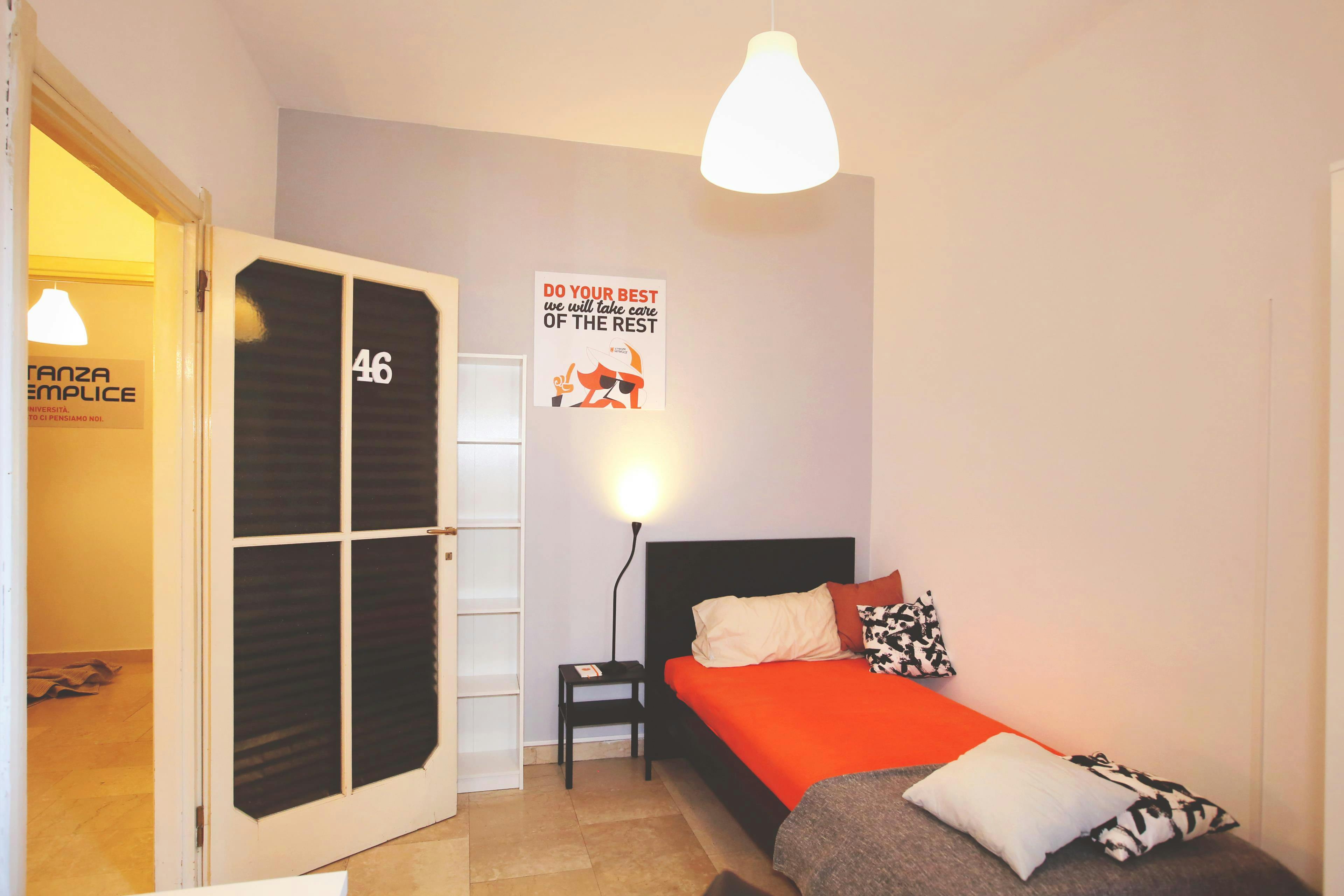 Single room Lecco, 1 bed, 11m² — photo 5