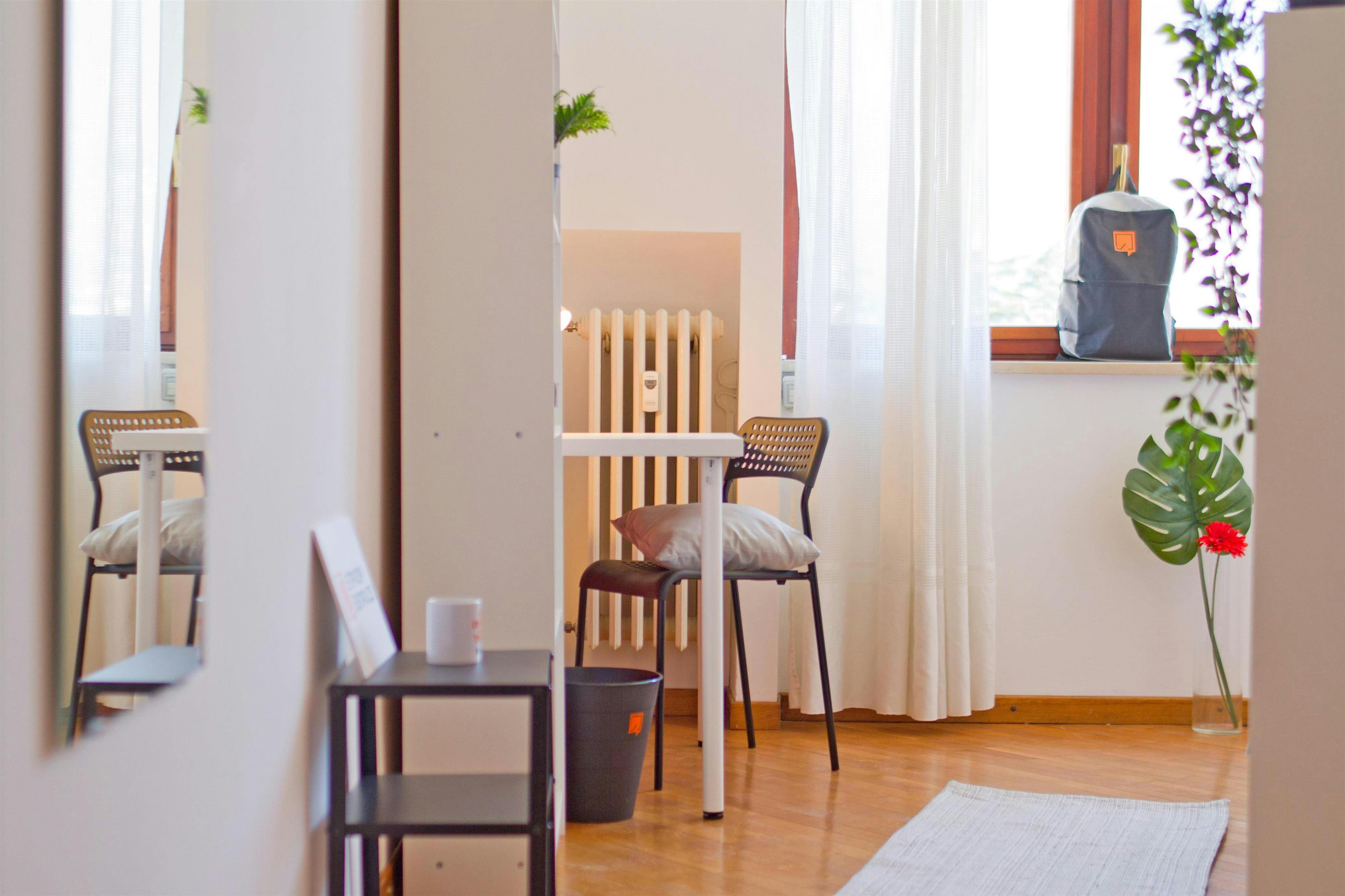 Single room Lecco, 1 bed, 12m² — photo 4