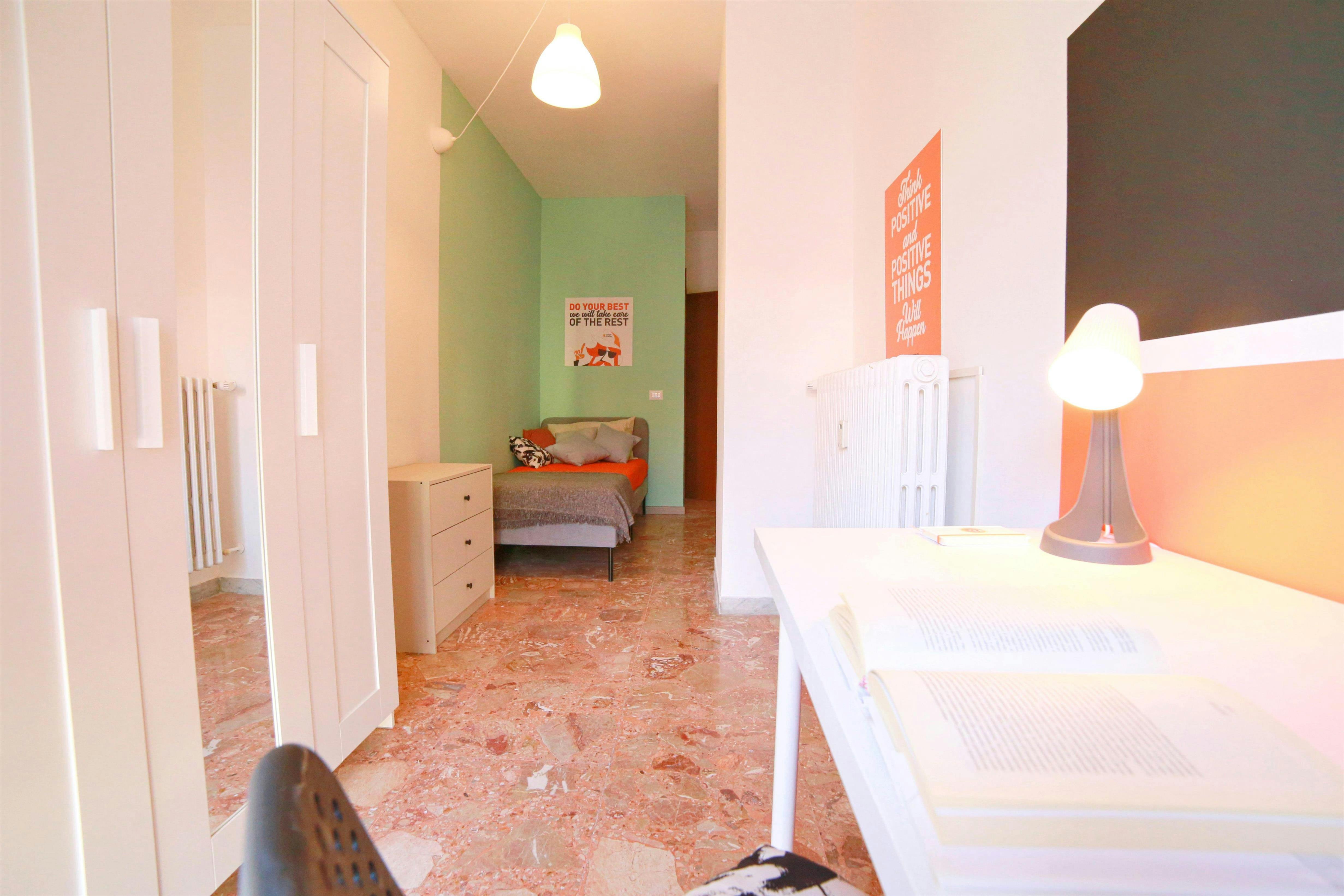 Via Como, Lecco preview