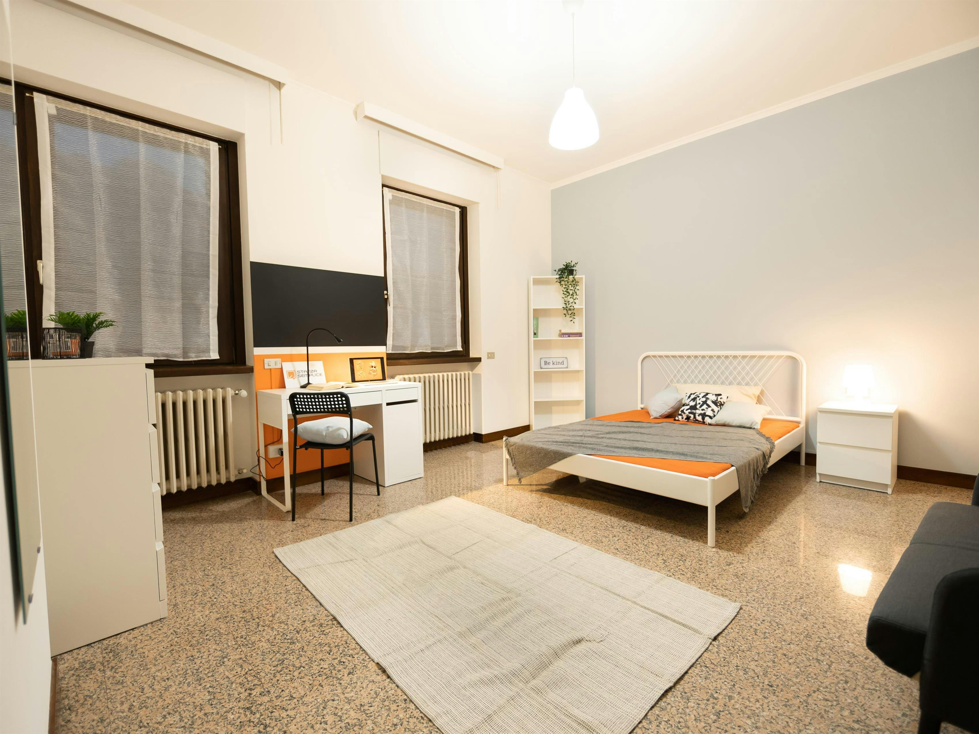 Single room Lecco, 1 bed, 21m² — photo 1
