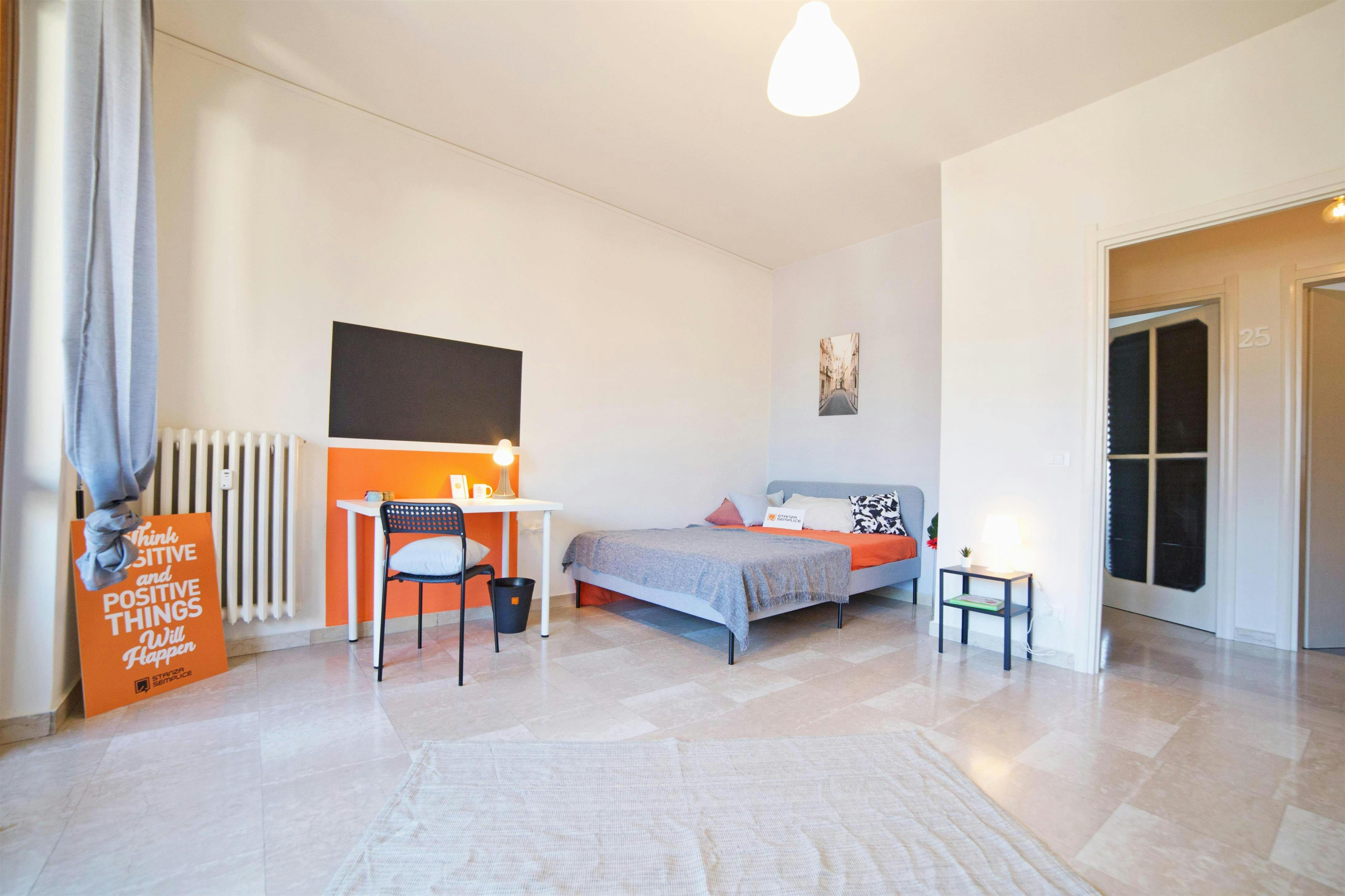 Single room Lecco, 1 bed, 17m² — photo 1