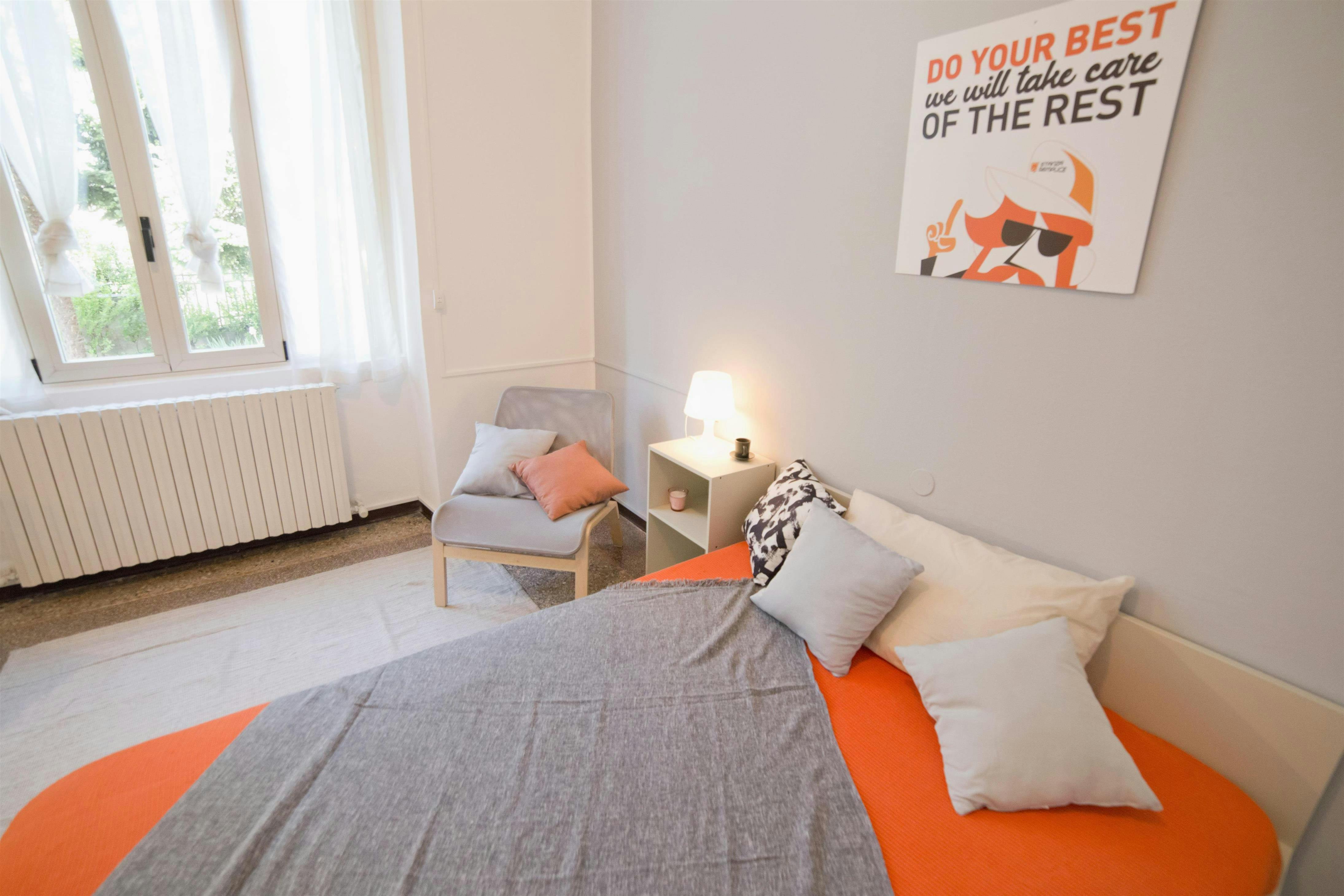 Single room Lecco, 1 bed, 16m² — photo 1