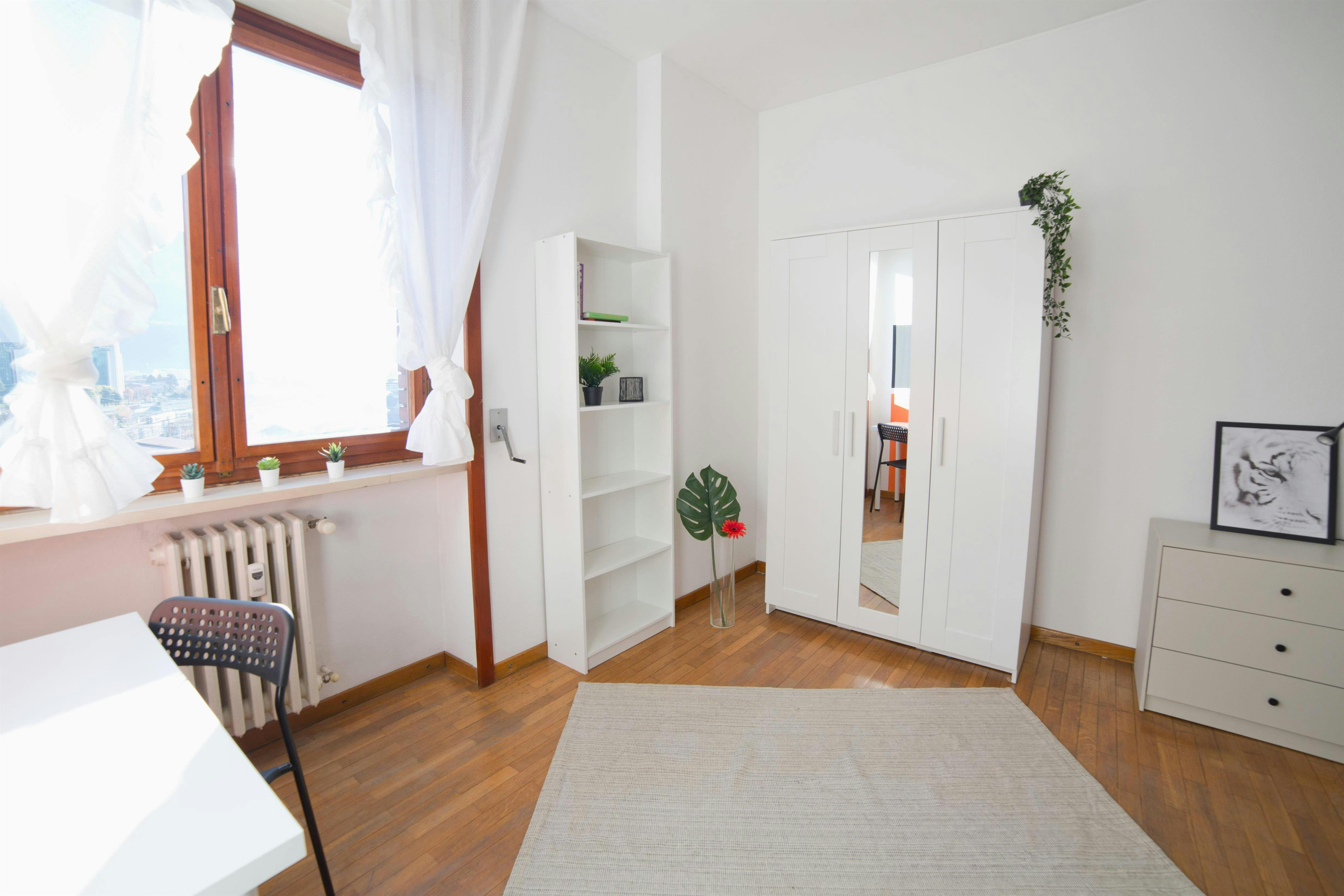 Single room Lecco, 1 bed, 15m² — photo 3