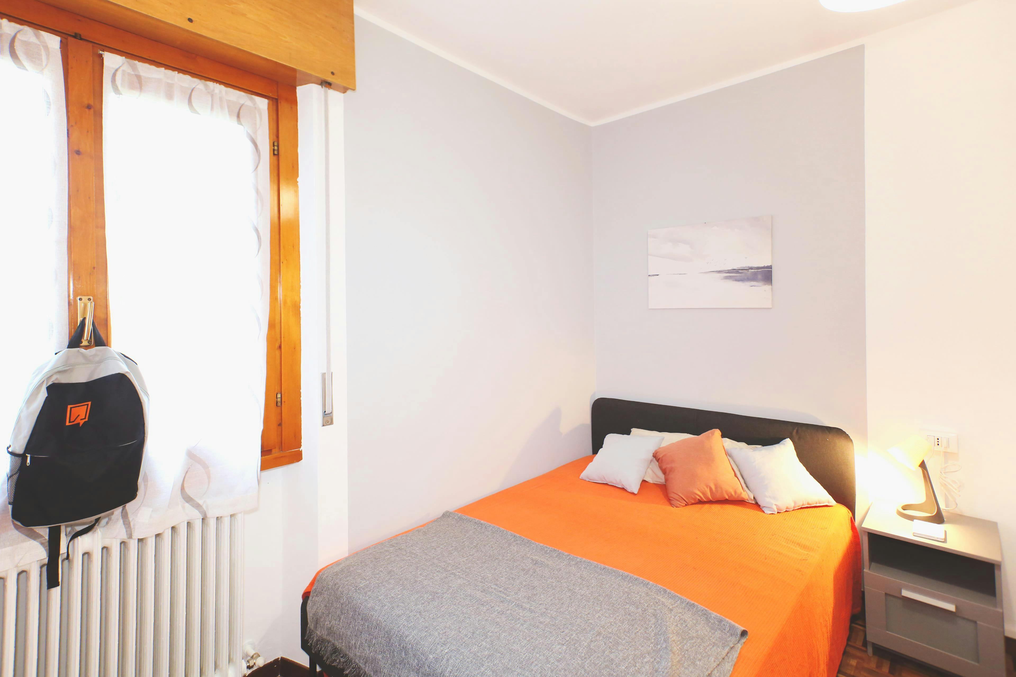 Single room Lecco, 1 bed, 12m² — photo 2