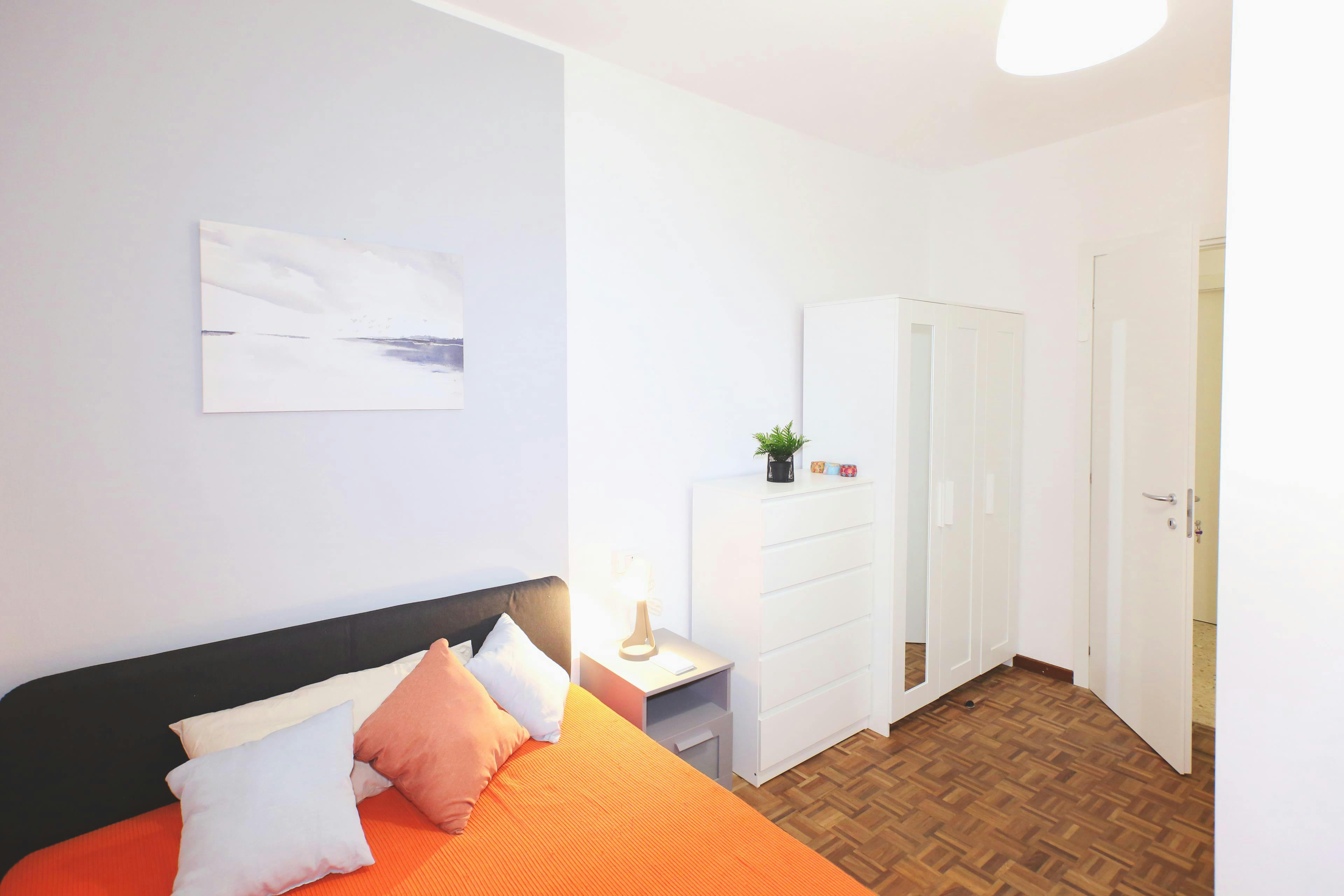 Single room Lecco, 1 bed, 12m² — photo 9