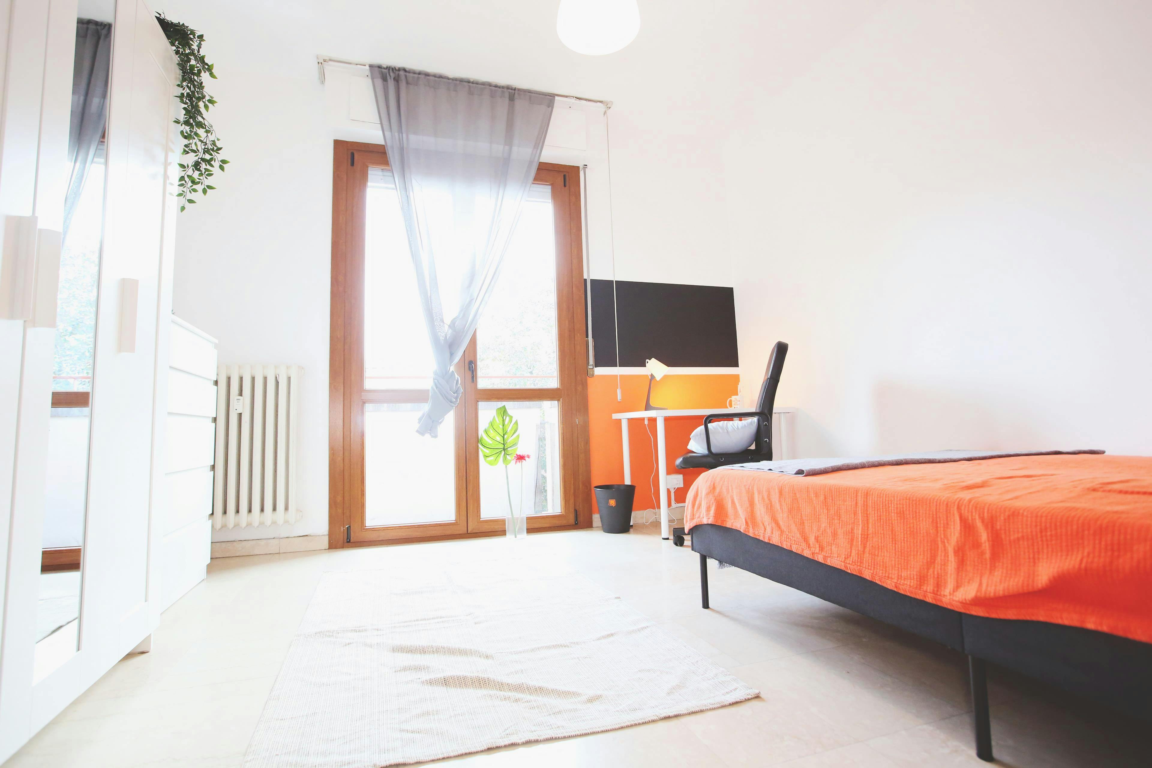 Single room Lecco, 1 bed, 15m² — photo 4