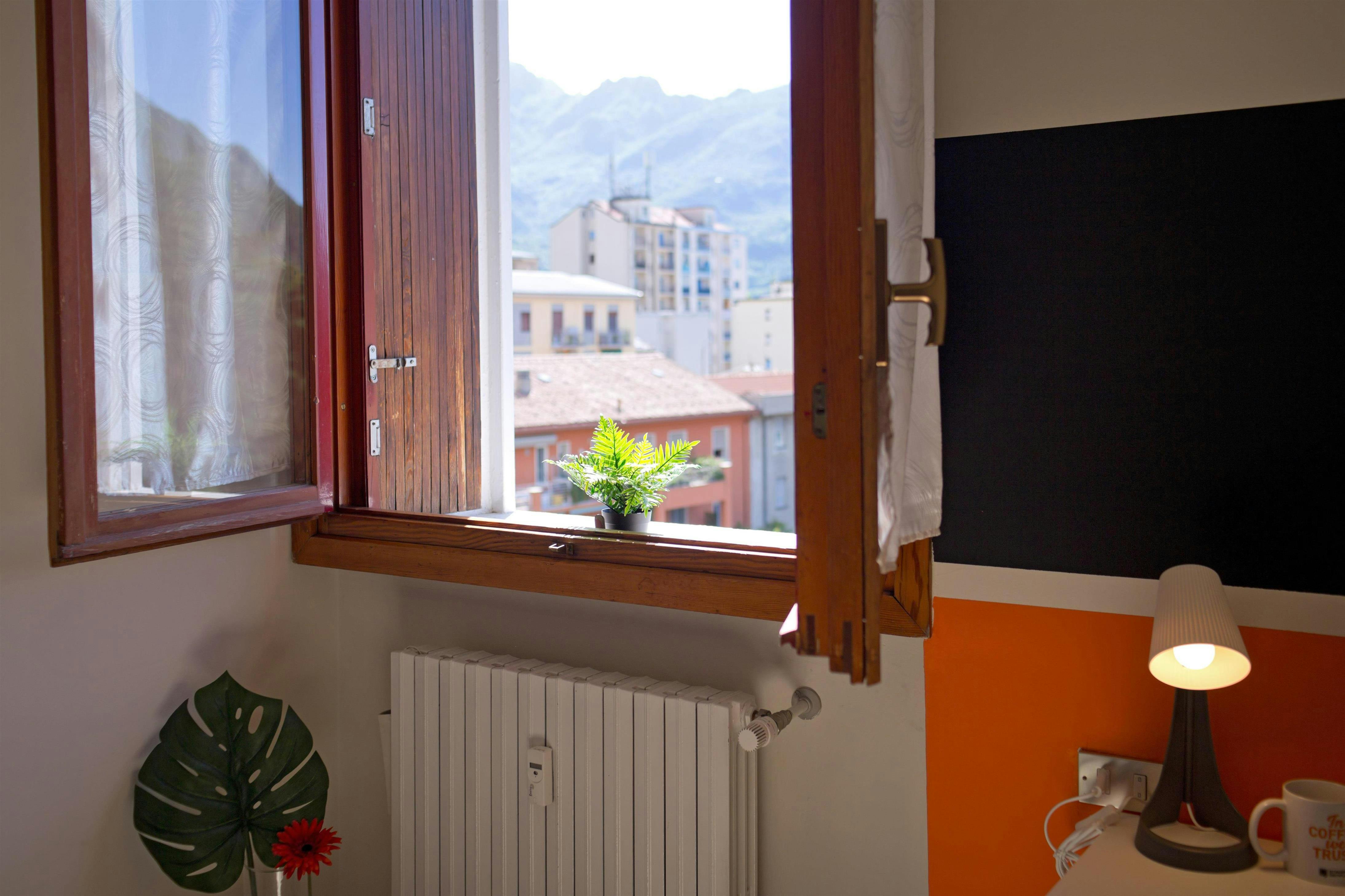 Single room Lecco, 1 bed, 20m² — photo 4