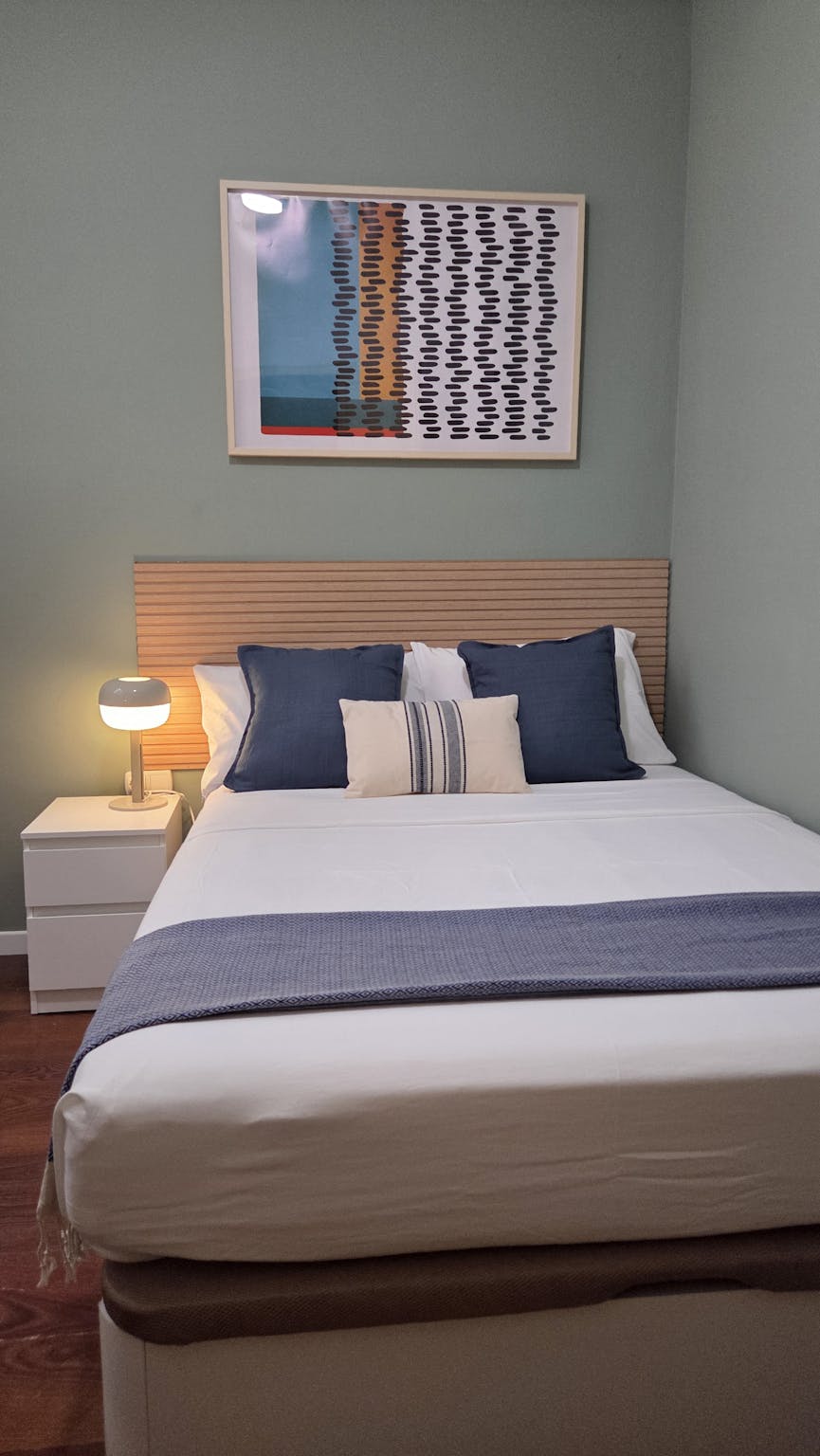 Carrer del Comte d'Urgell, Barcelona preview