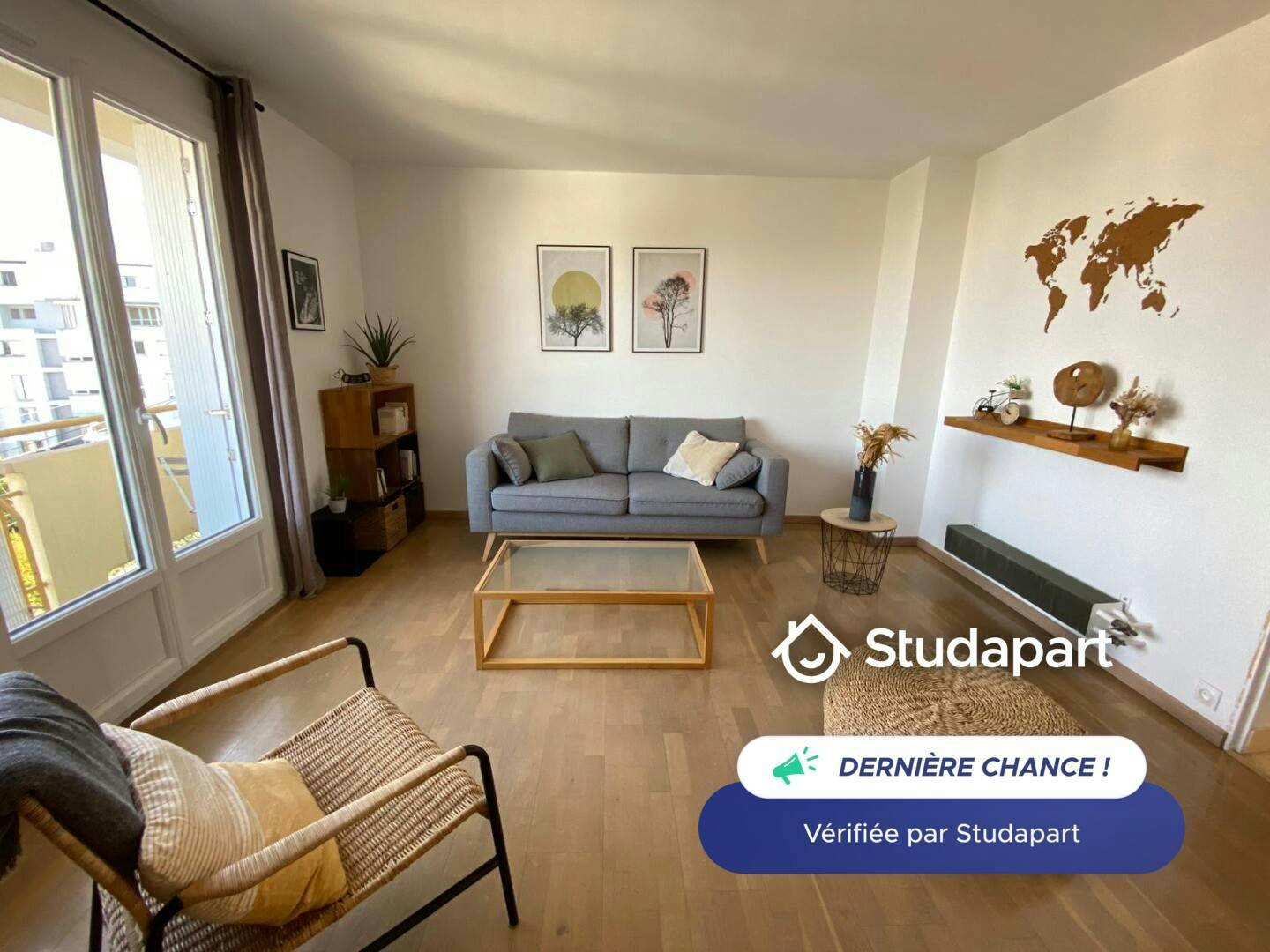 Дом сдается в аренду за 1 200 € в месяц в Saint-Nazaire, Rue Arsène d'Arsonval