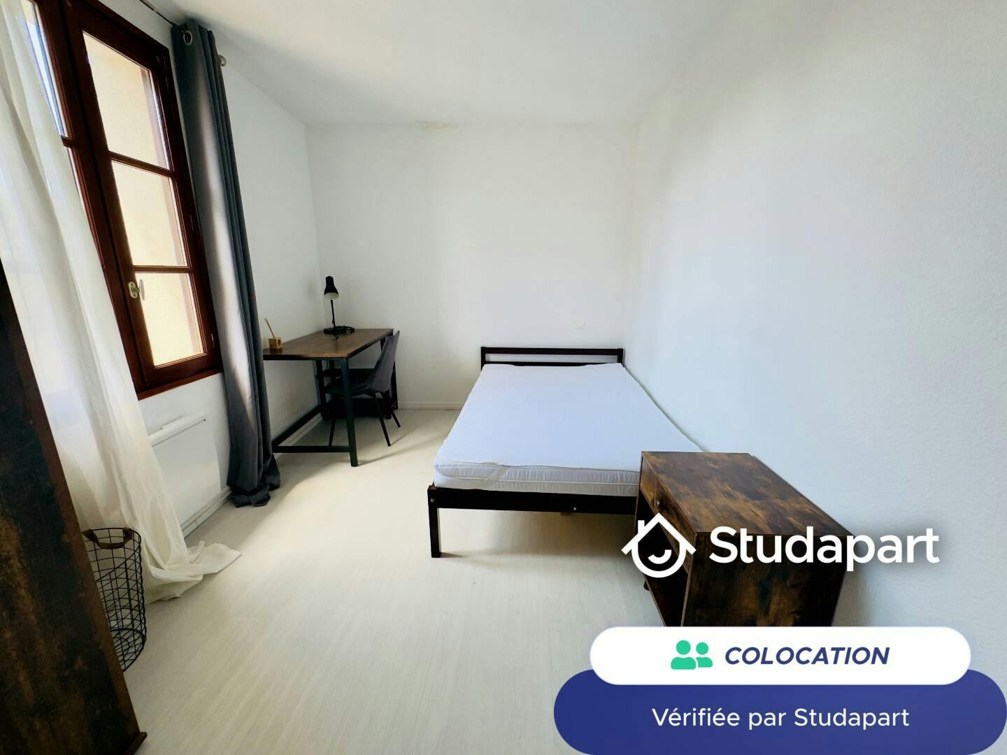 Privé kamer te huur voor € 410 per maand in Bourges, Rue d'Auron