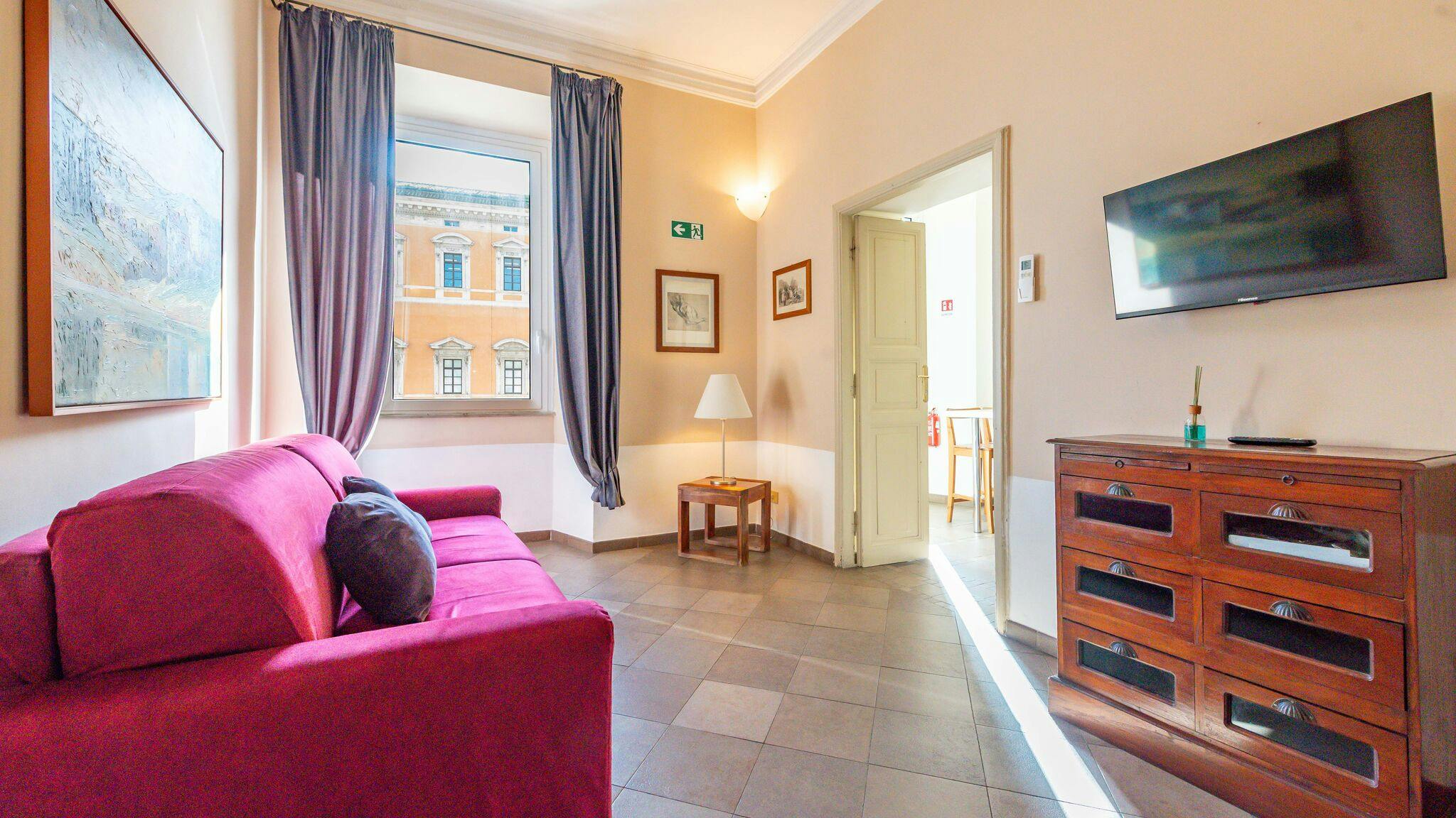 Apartment for rent for €1 per month in Rome, Piazza di S. Giovanni in Laterano