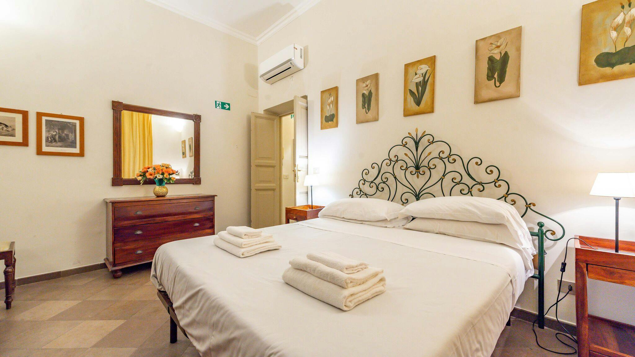 Apartment for rent for €1 per month in Rome, Piazza di S. Giovanni in Laterano