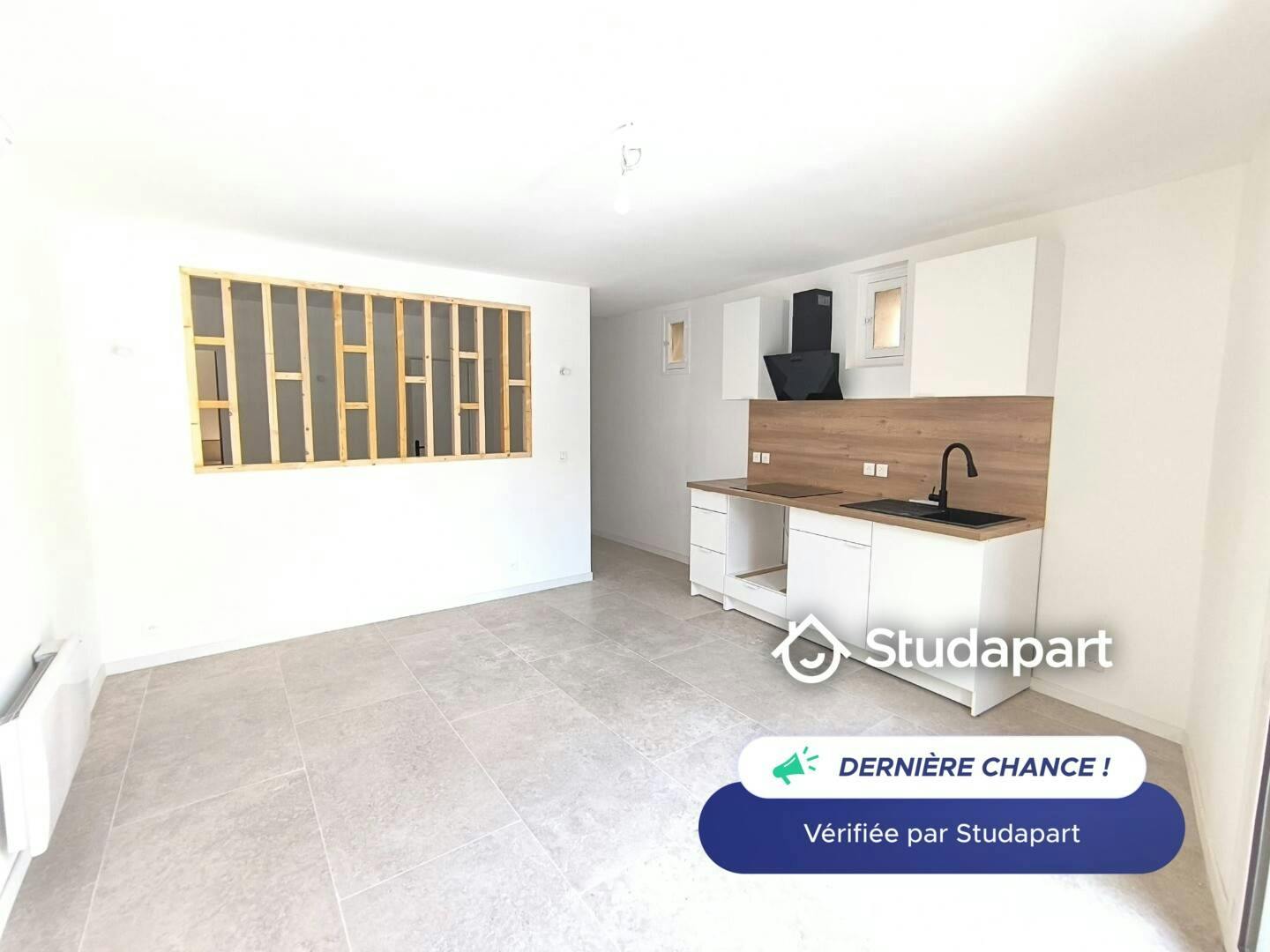 Apartamento en alquiler por 710 € al mes en Saint-Quentin-la-Poterie, Place du Fournalin