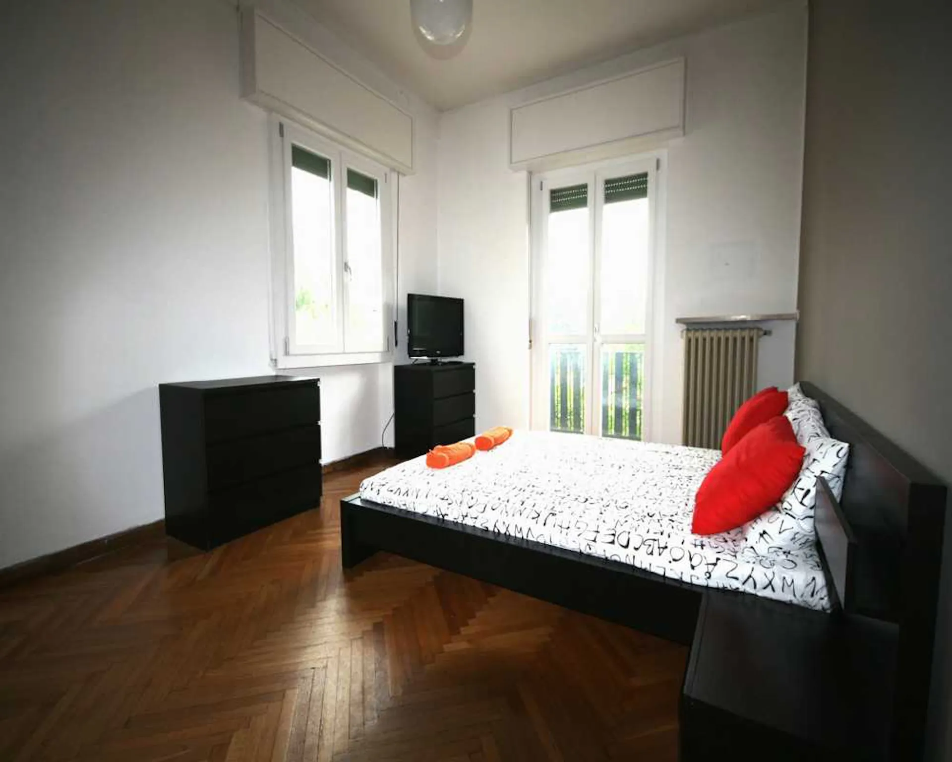 Viale Francesco Restelli, Milan preview