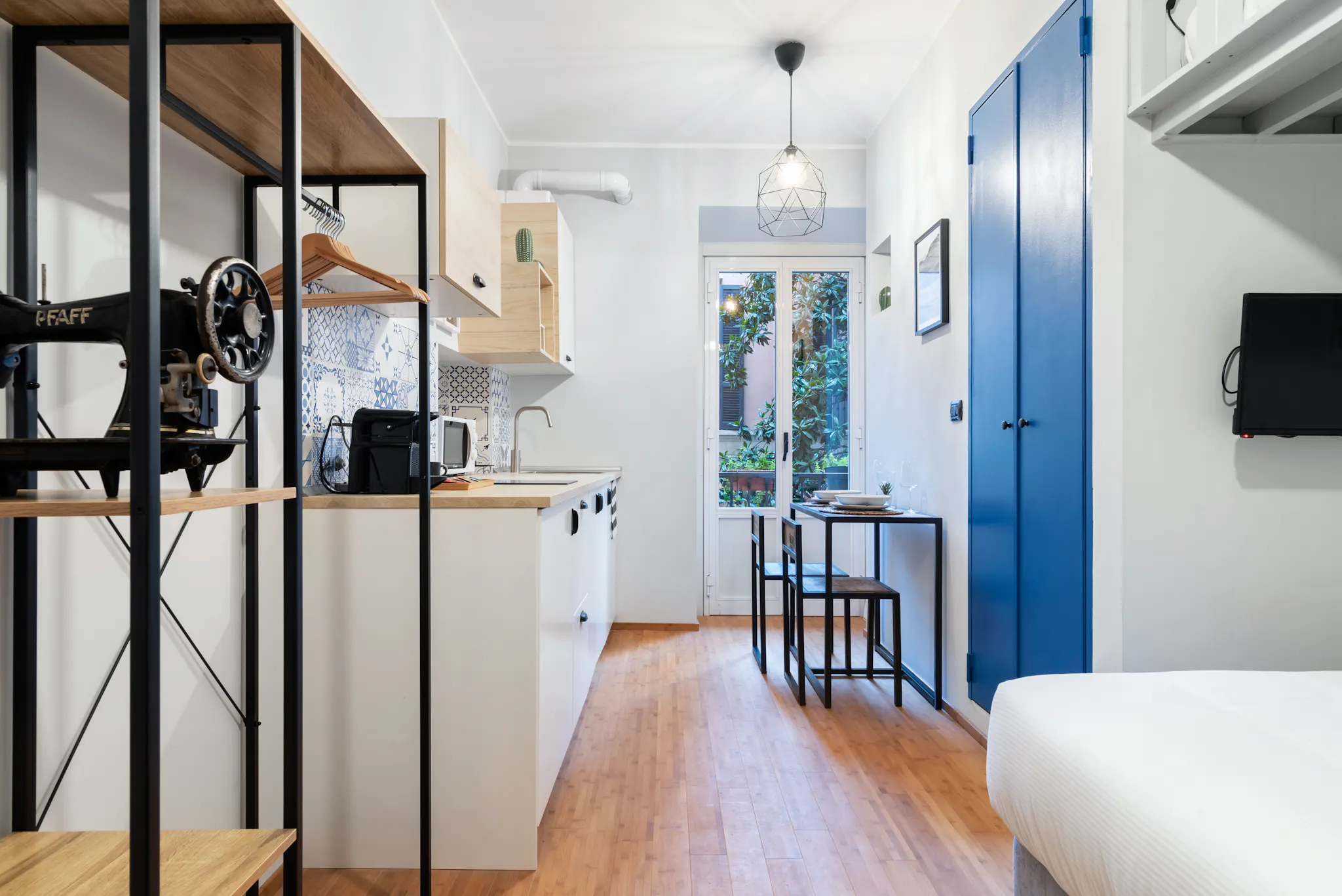 Via Novi, Milan preview