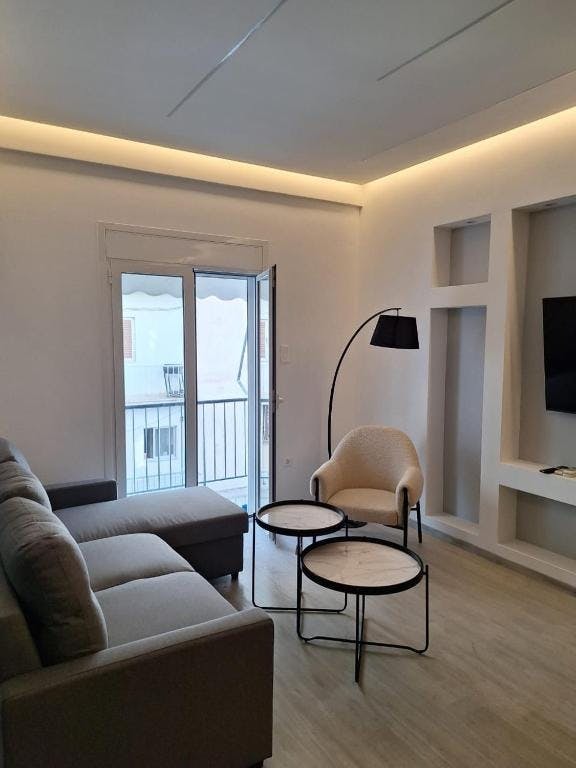 Appartamento in affitto a 1020 € al mese a Athina, Markou Mpotsari
