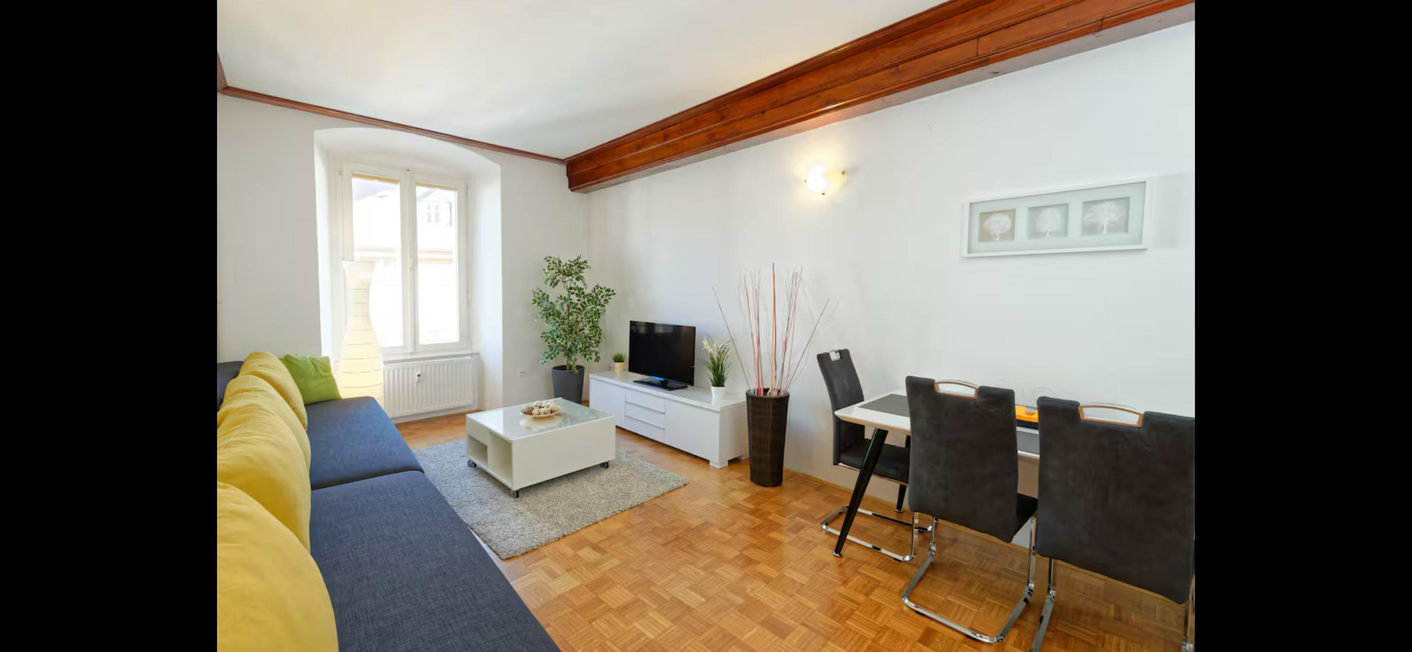 Mieszkanie do wynajęcia za 1240 € miesięcznie w mieście Ljubljana, Ciril-Metodov trg