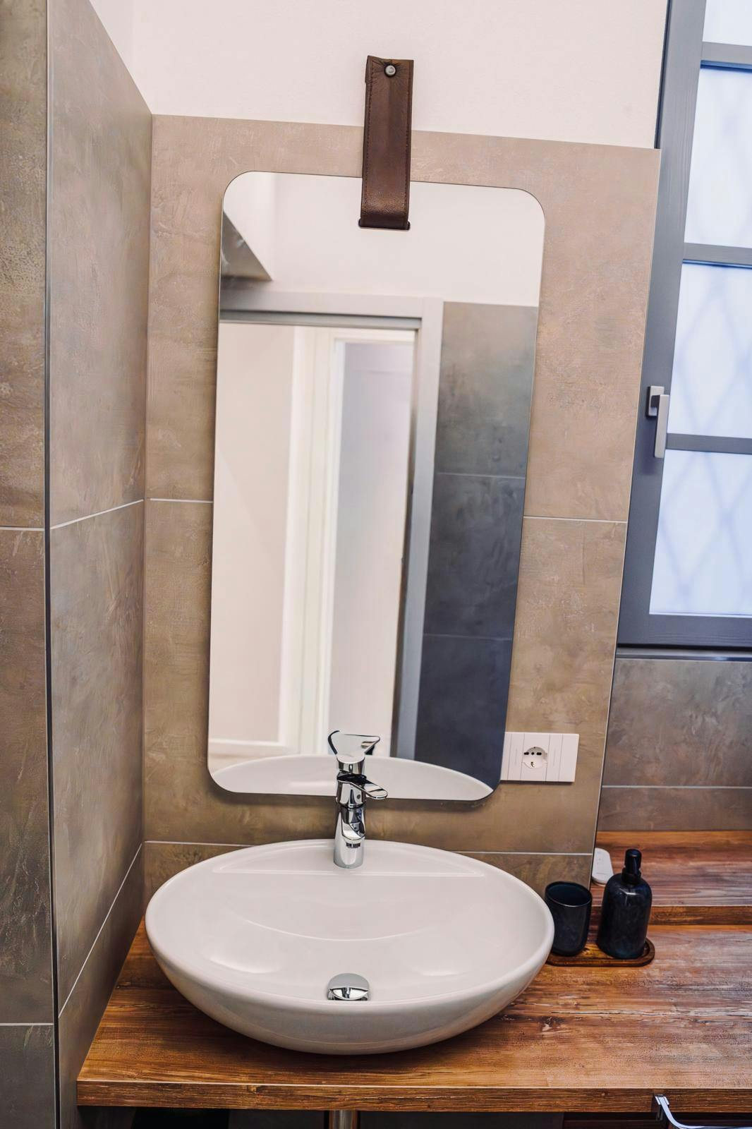 Apartment for rent for €1,200 per month in Como, Via Borgo Vico