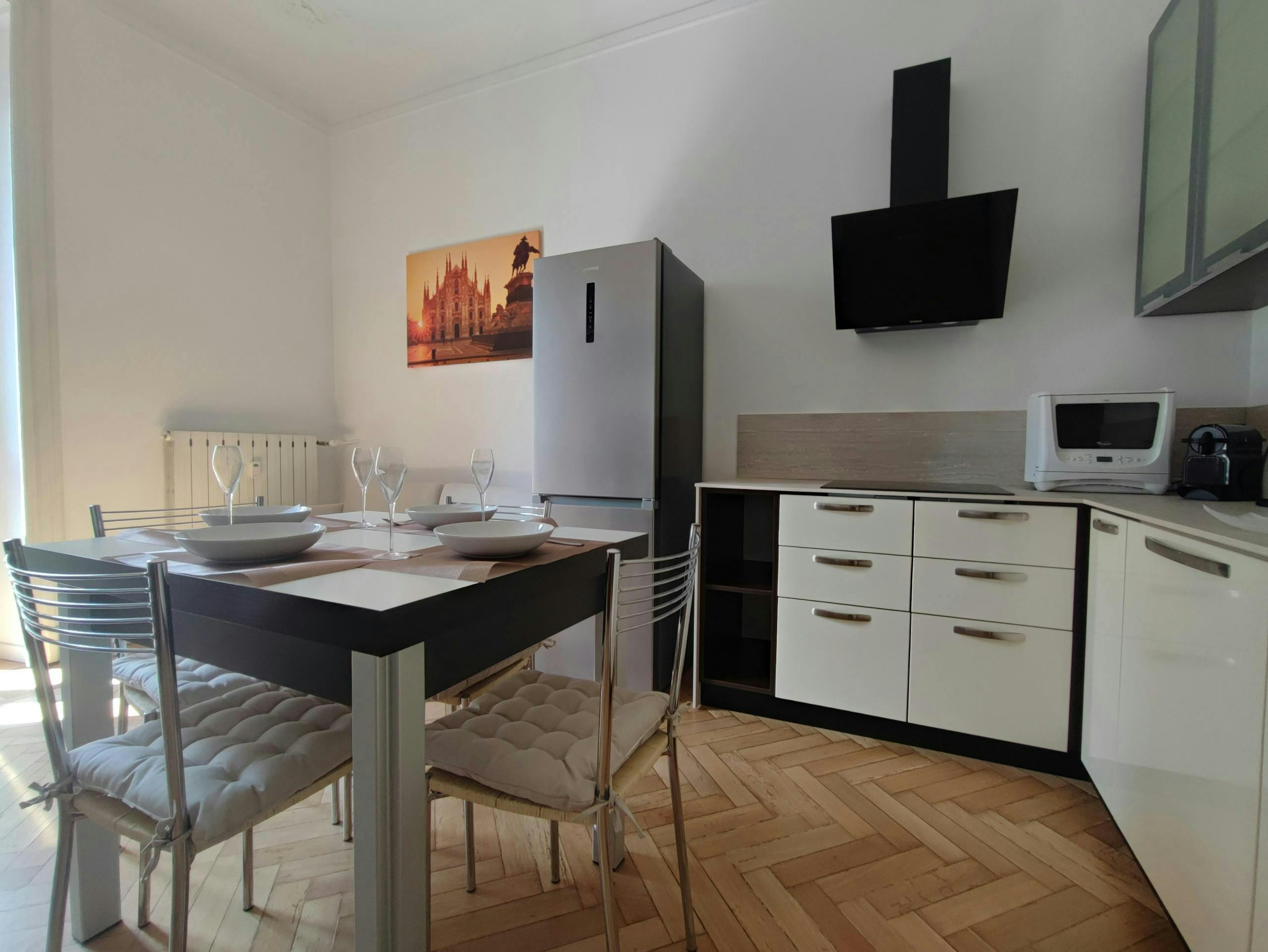 Apartment for rent for €2,000 per month in Milan, Via Digione