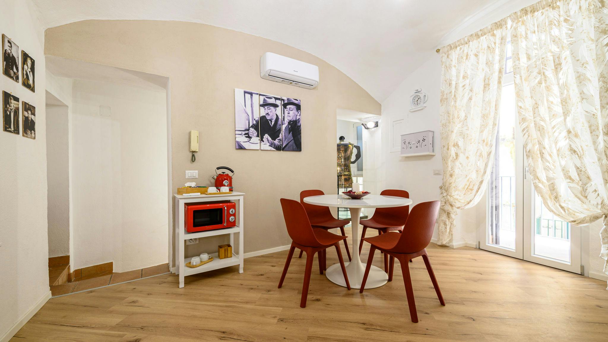 Apartment for rent for €1 per month in Naples, Vico Graziella