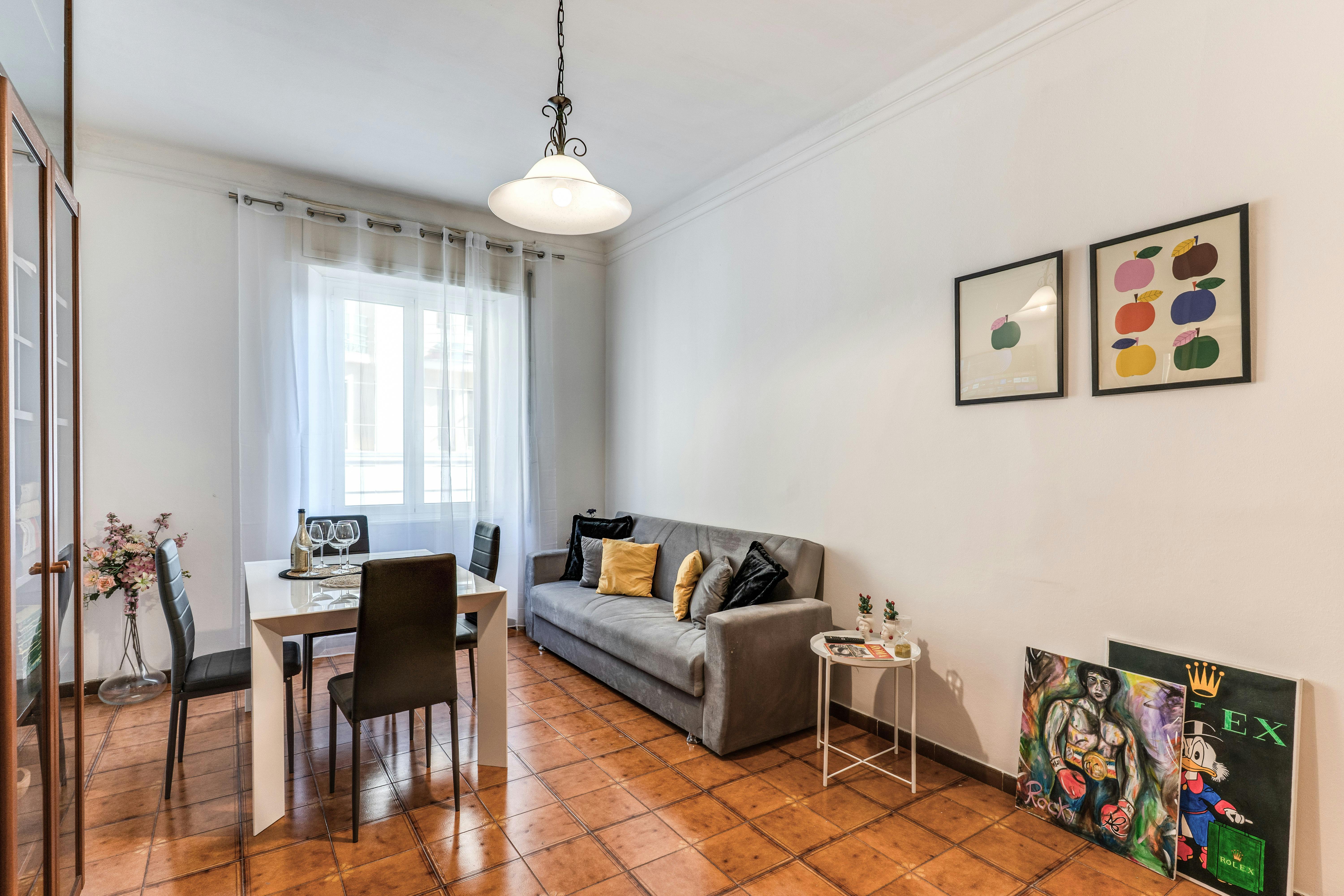 Building for rent for €1,850 per month in Rome, Viale dello Scalo S. Lorenzo