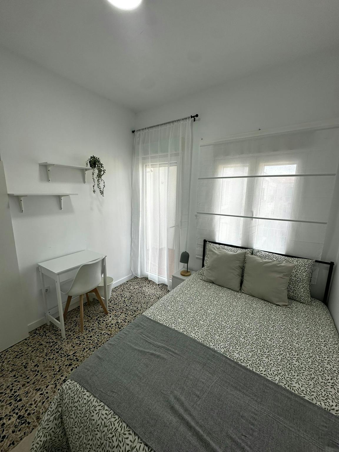 Calle de Miguel Jiménez Reyes, Alicante (Alacant) preview