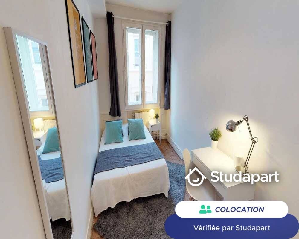Private room for rent on Place Tobie Robatel, Lyon