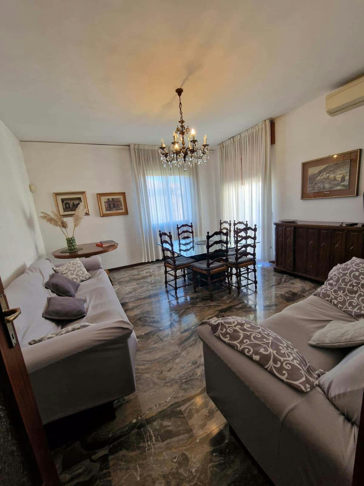 Apartment for rent for €1,495 per month in Cormano, Via Gabriele D'Annunzio