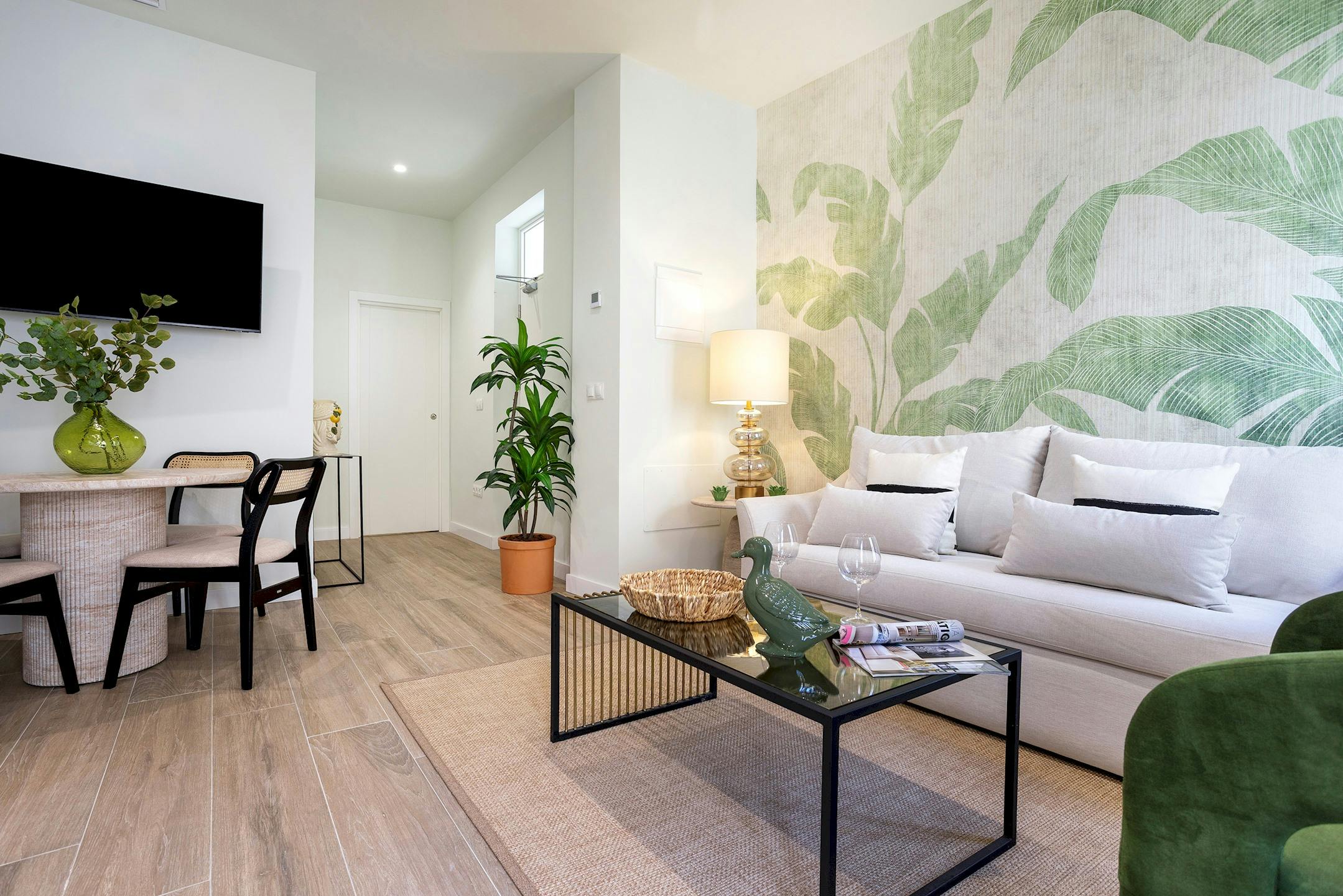 Apartment for rent for €2,126 per month in Cadiz, Calle Patrocinio