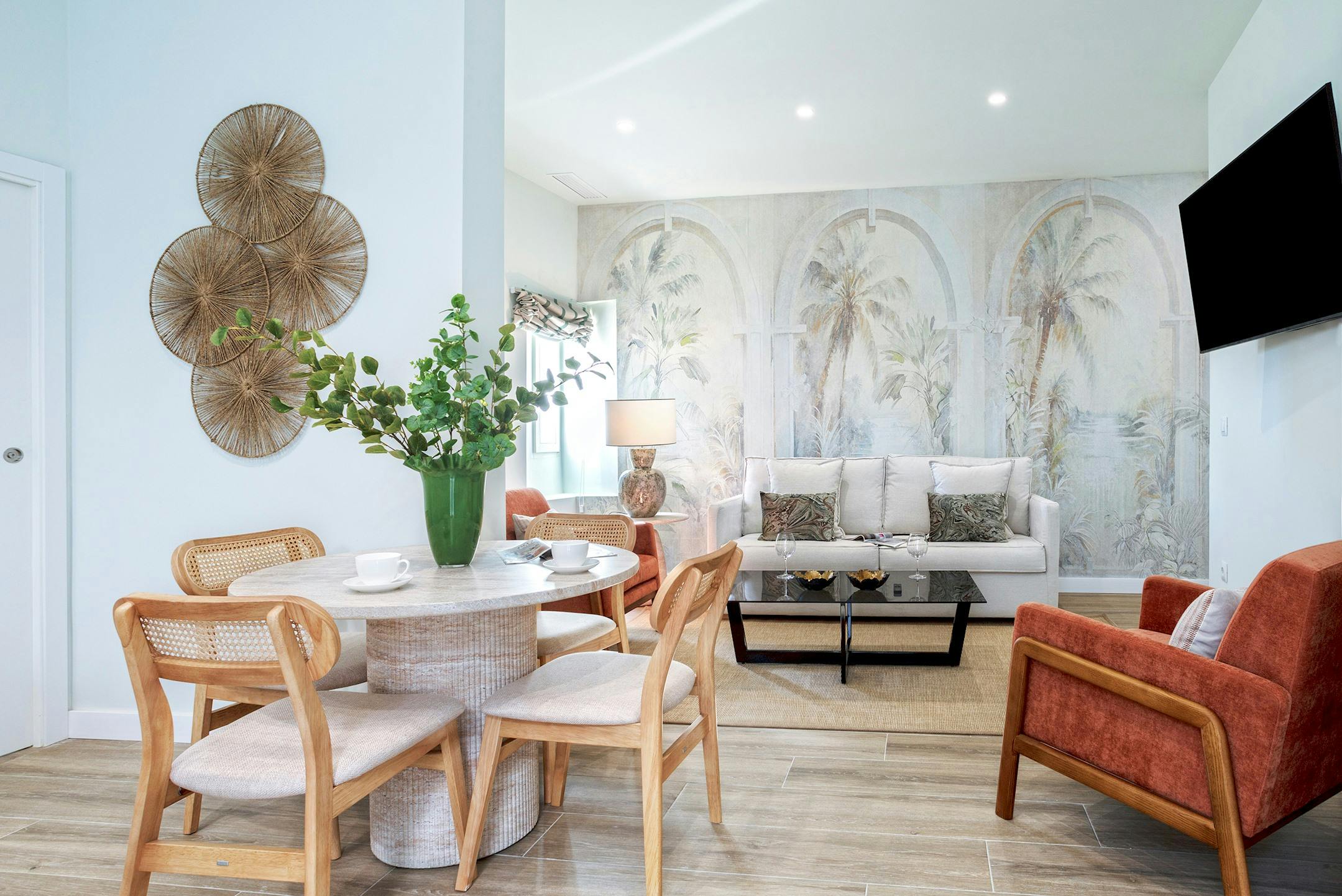 Квартира сдается в аренду за 3 139 € в месяц в Cadiz, Calle Patrocinio