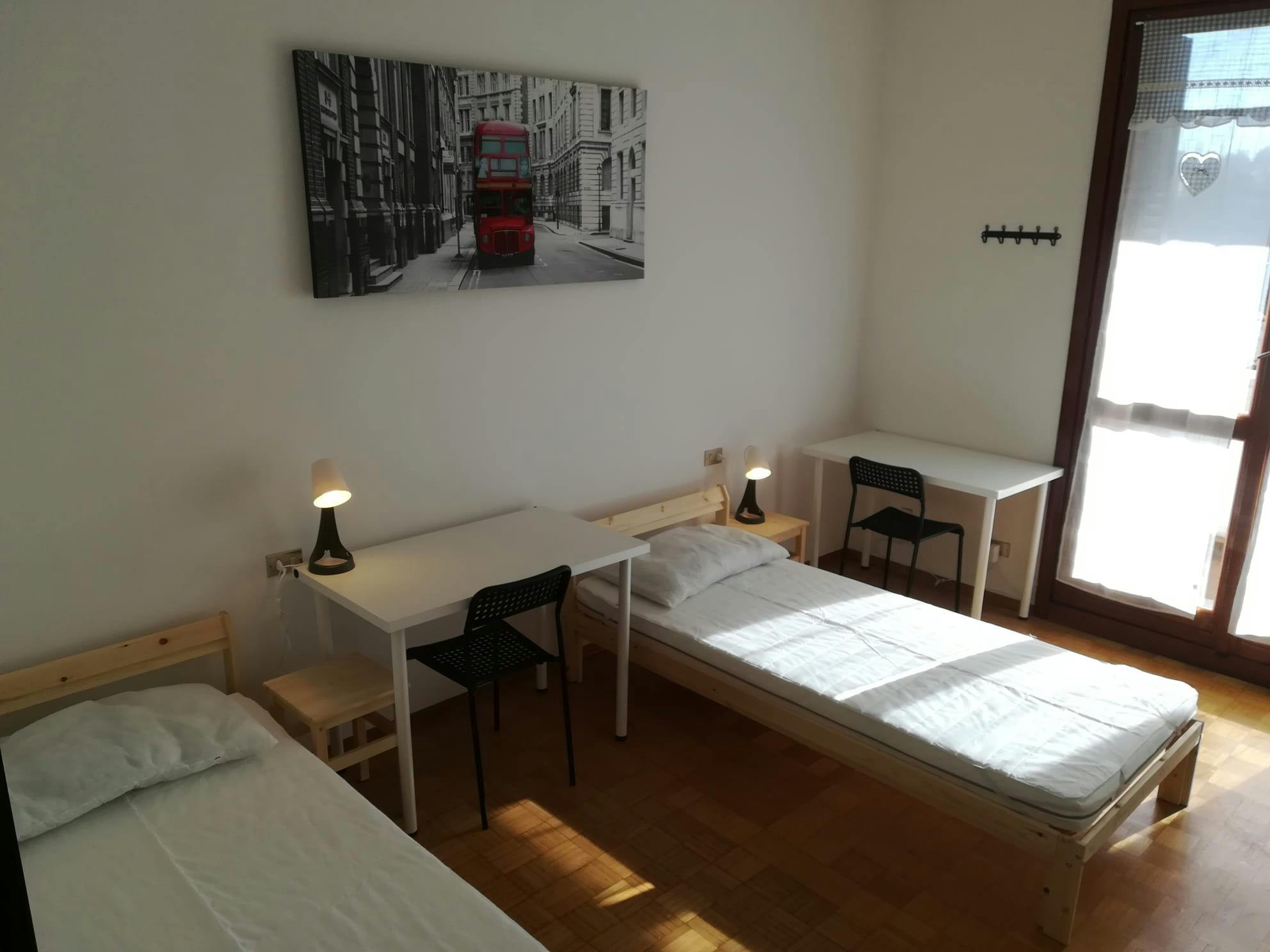 Private room for rent for €800 per month in Rho, Viale Filippo Meda