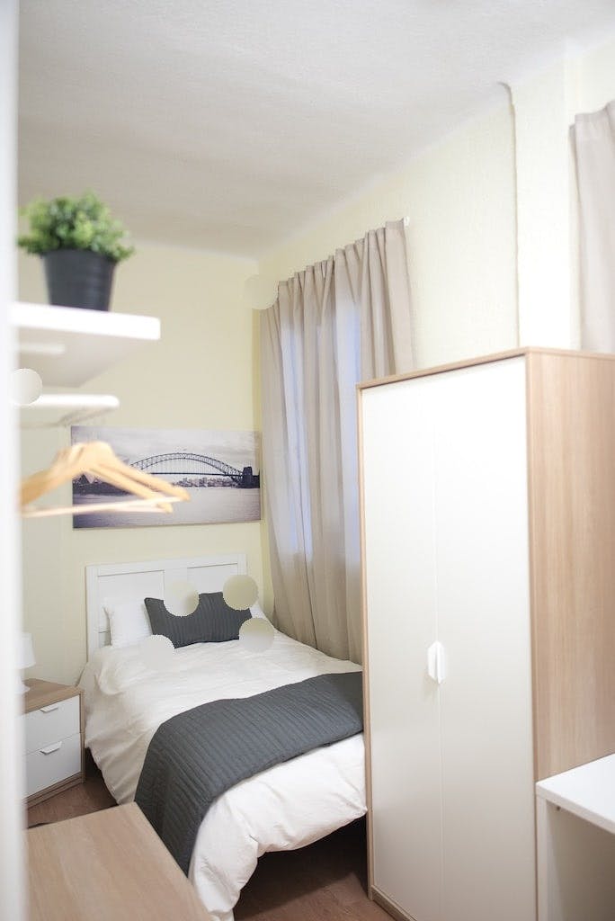 Avenida de la Reina Victoria, Madrid preview