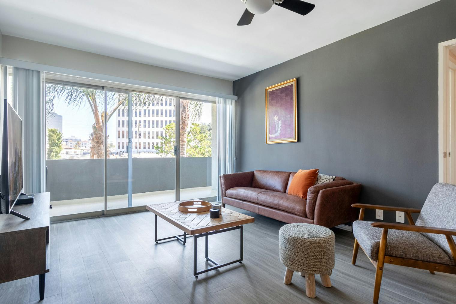 Apartamento para alugar por $5,050 por mês em Los Angeles, Gorham Avenue