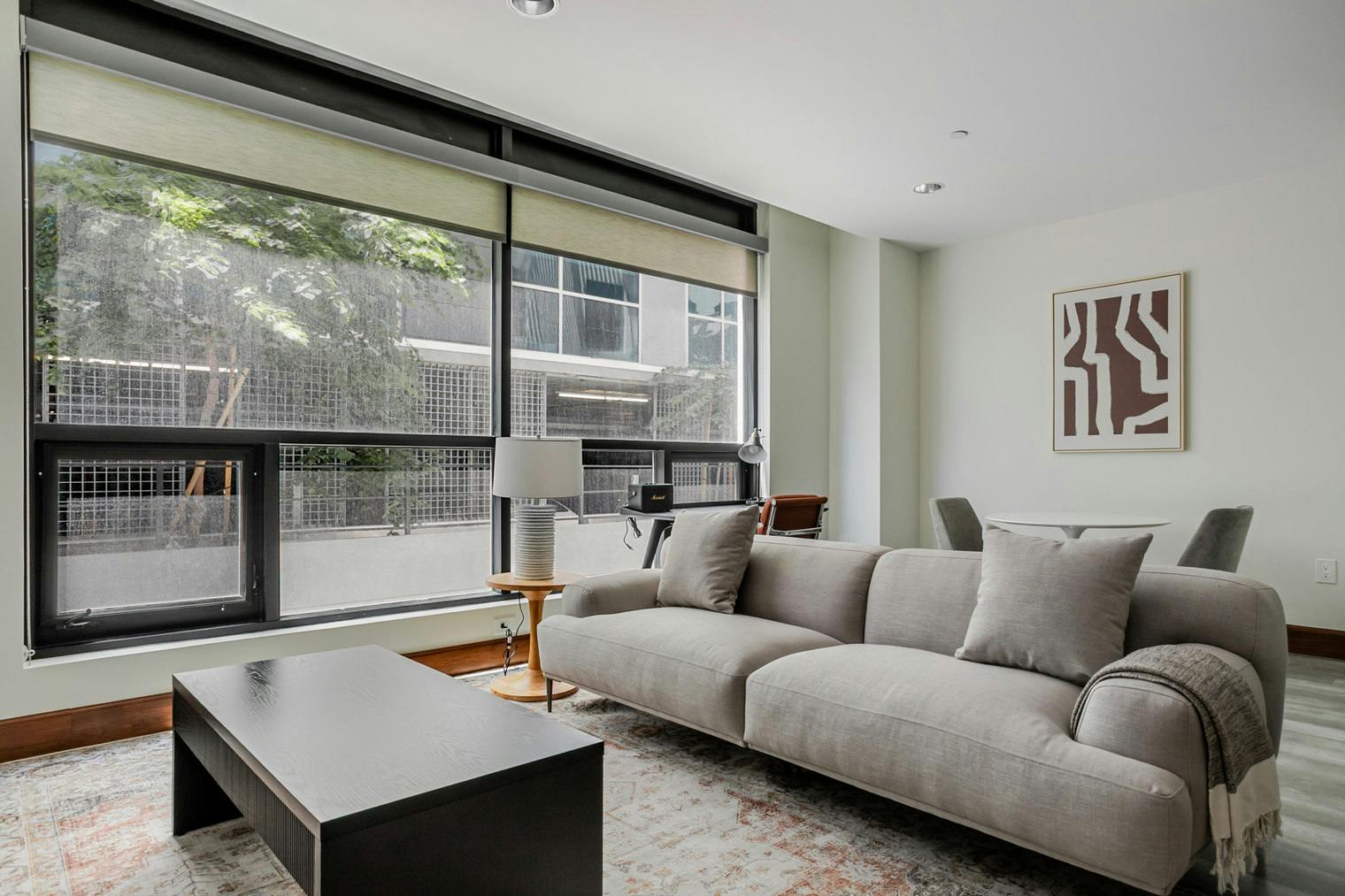 Garsonieră de închiriat pentru $3,736 pe lună în Long Beach, West Ocean Boulevard