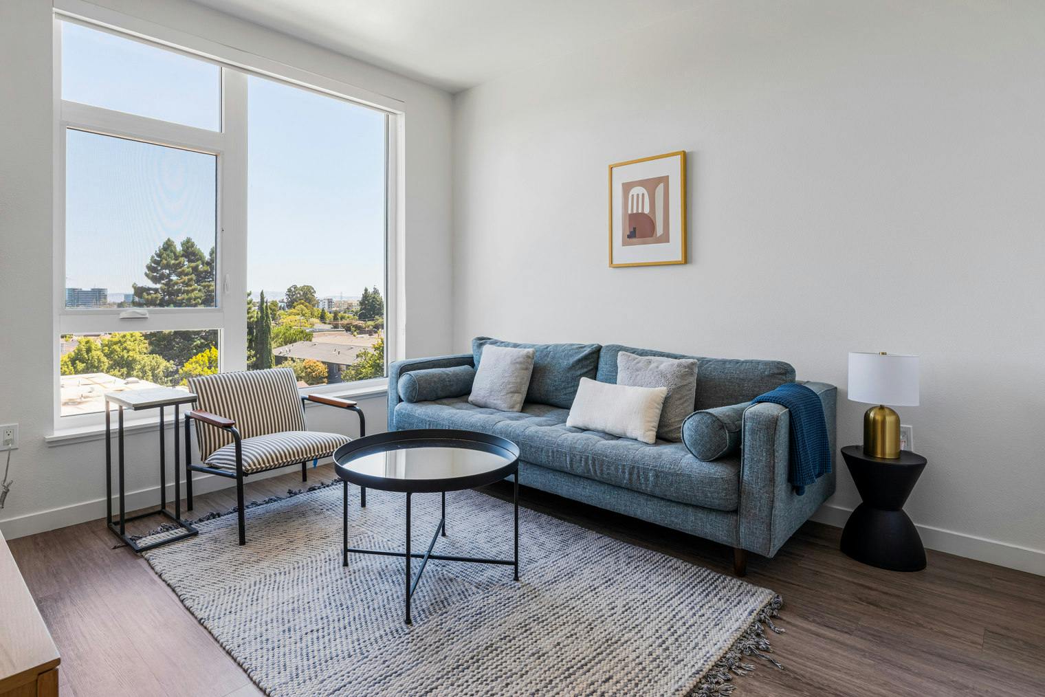 Квартира за оренду для $7,138 на місяць у Belmont, Old County Road