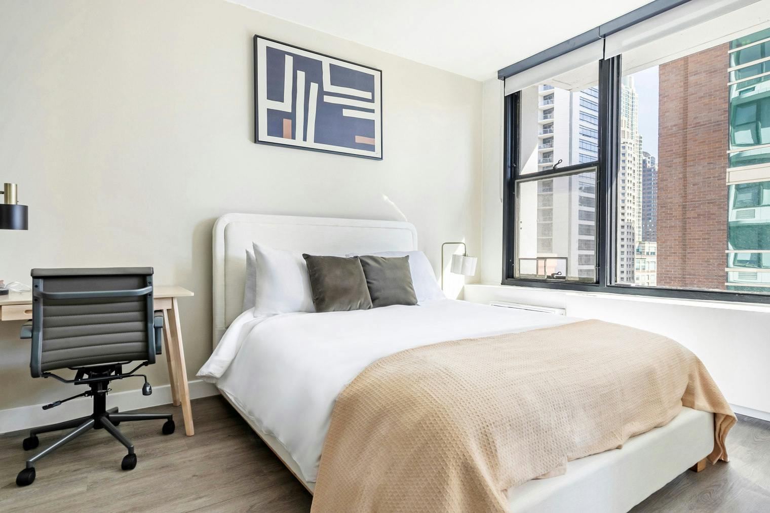 单间公寓 正在以 $3,265 的月租出租，其位于 Chicago, East Chestnut Street