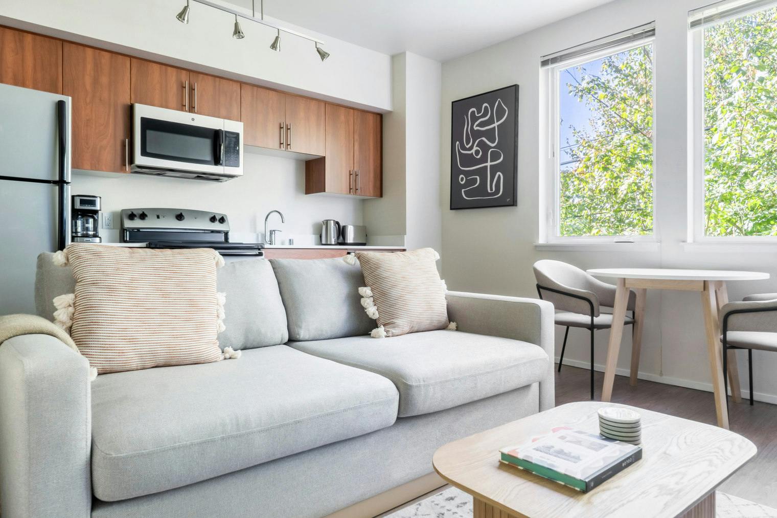 Appartamento in affitto a $2,582 al mese a Seattle, 7th Avenue Northeast