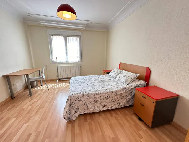 Private room in Calle de Rafael de Riego, Madrid (1669235) room image 1