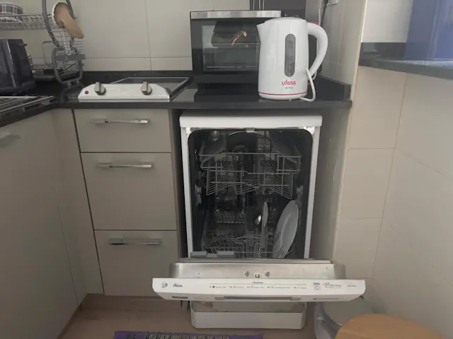 1-Bedroom Apartment in Rua de Entre Muros do Mirante, Lisbon (1669285) room image 2