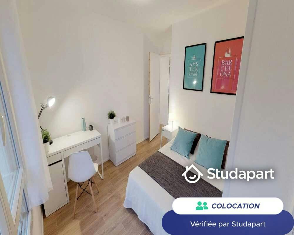 Private room for rent on Rue de Calais, Lille - Vue 4